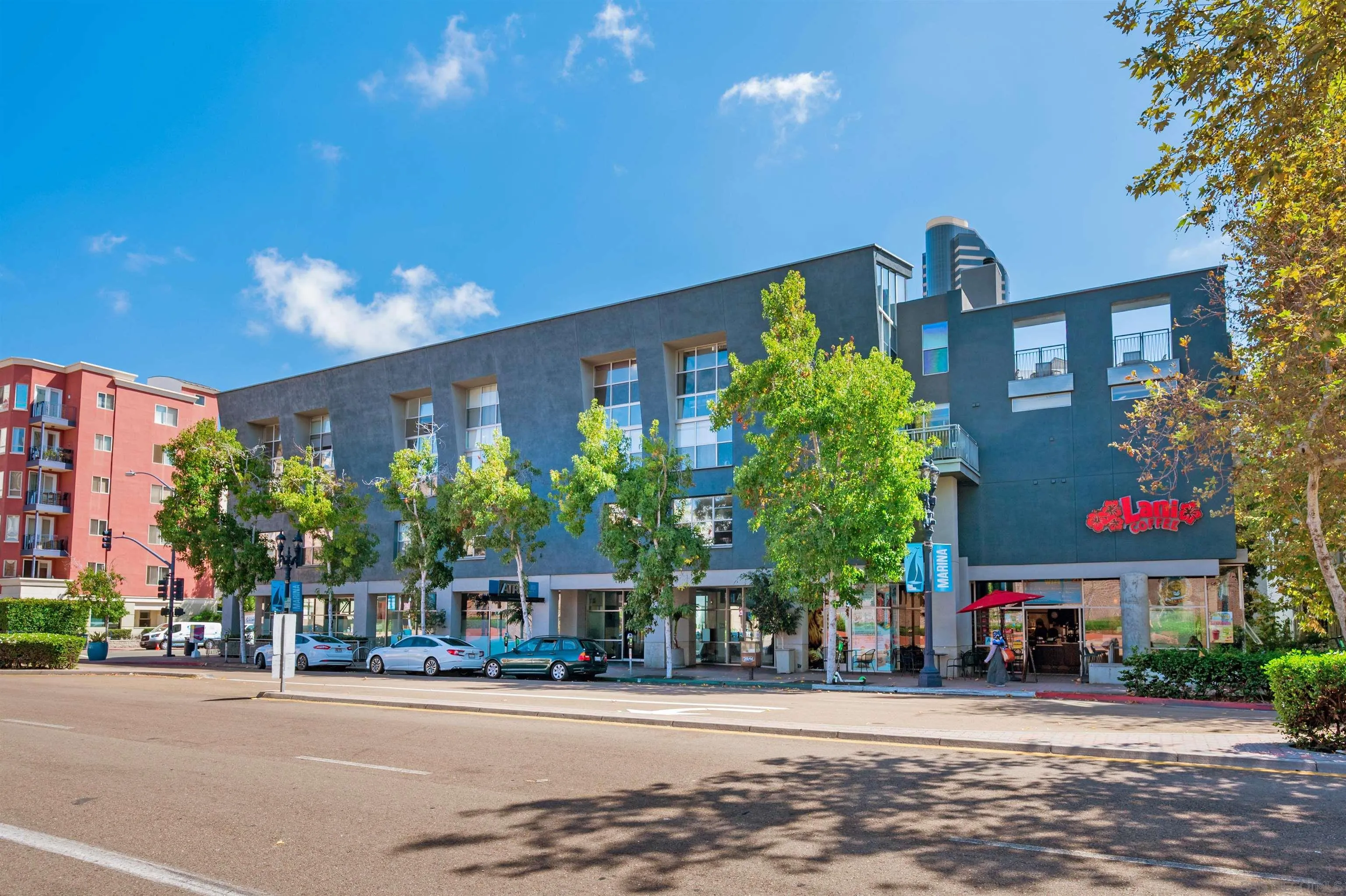 https://cdn.realtyfeed.com/cdn/127/260011868/9bb9f0f3fd5c4d99fb4bf9254d16ed1b.webp
