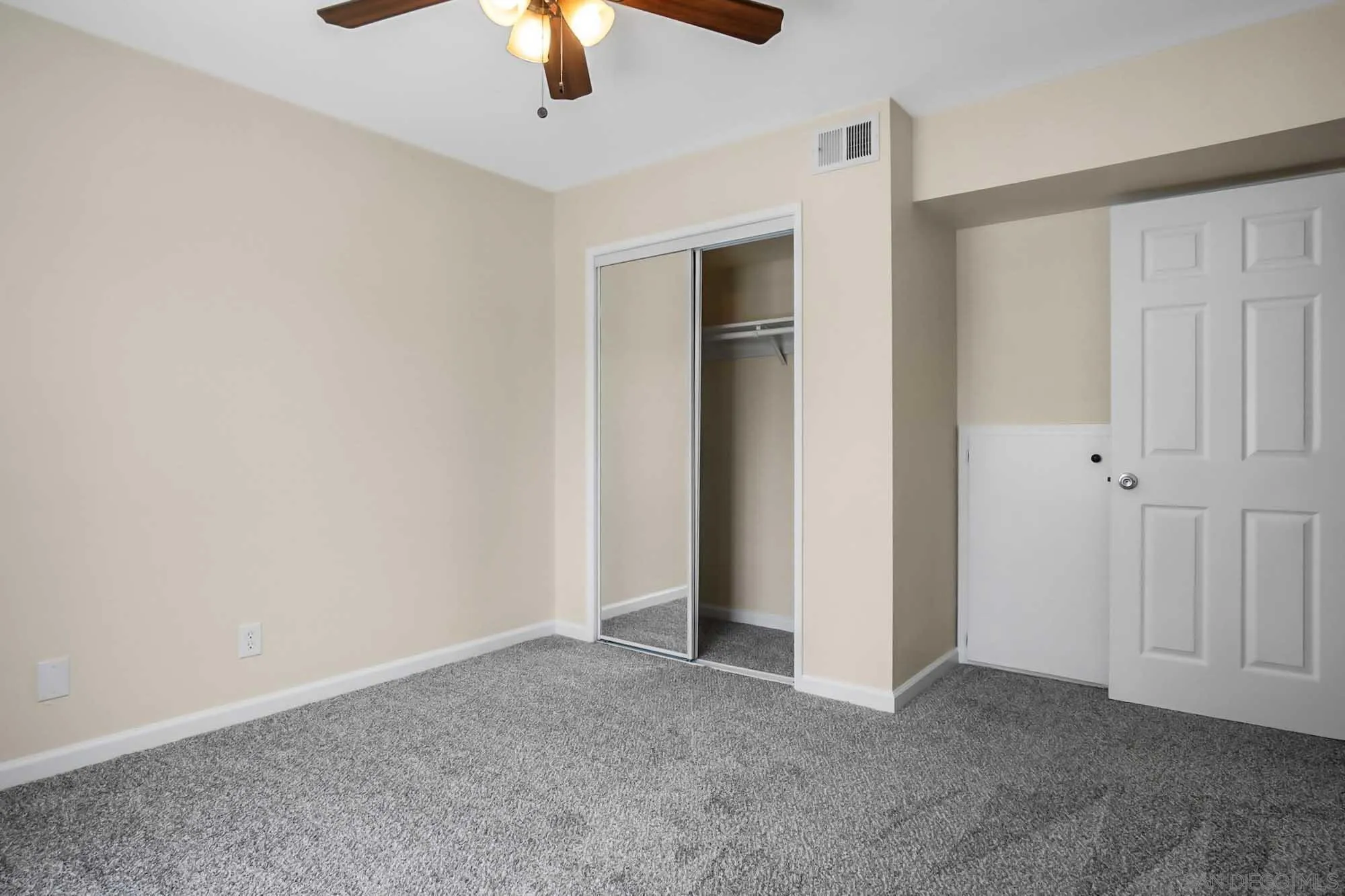 https://cdn.realtyfeed.com/cdn/127/260011869/9f65773cebc7cf45964f41a17fc82cfa.webp