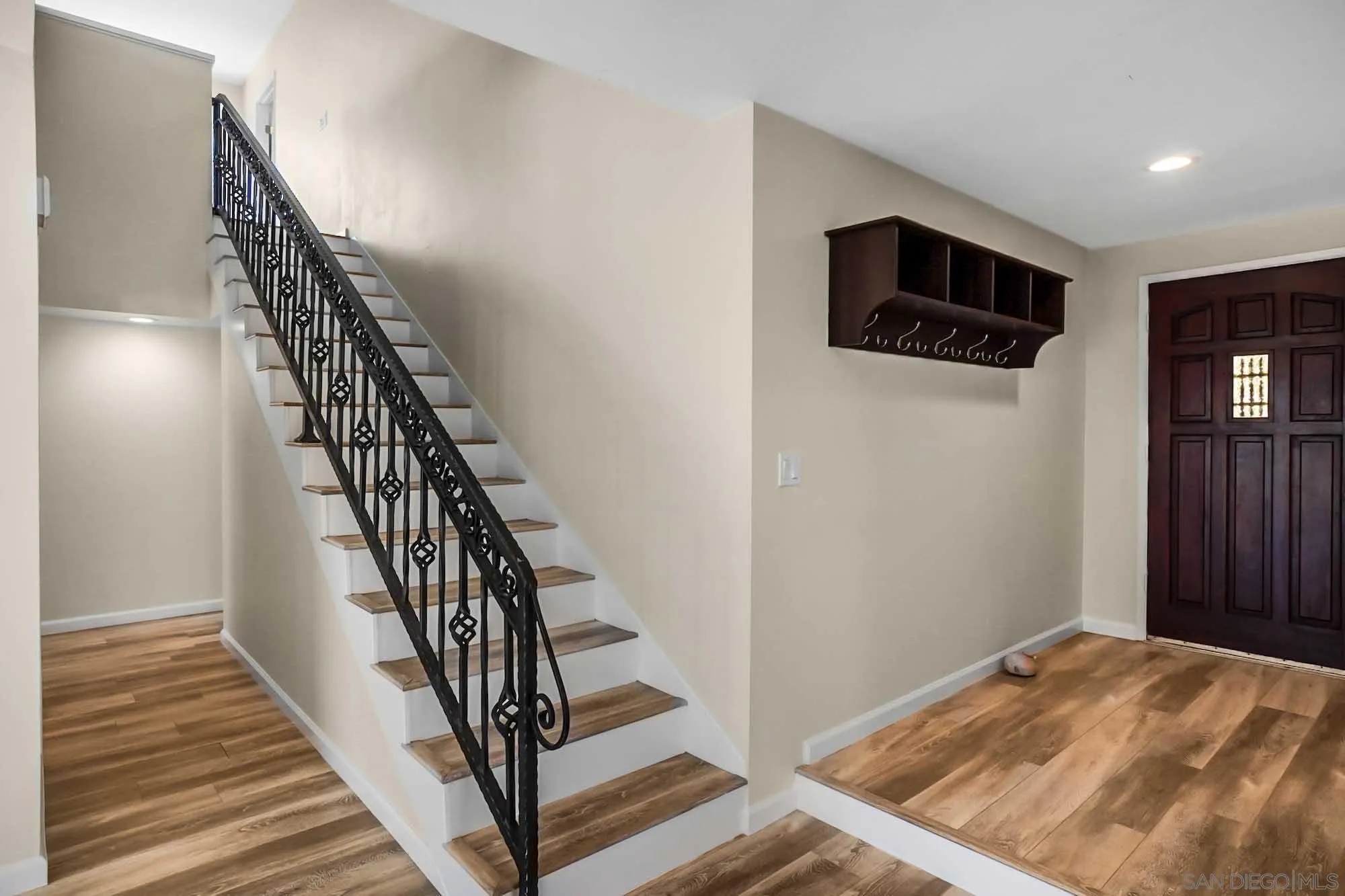 https://cdn.realtyfeed.com/cdn/127/260011869/eeb75dc92fa70297bb2abb531b831e4a.webp