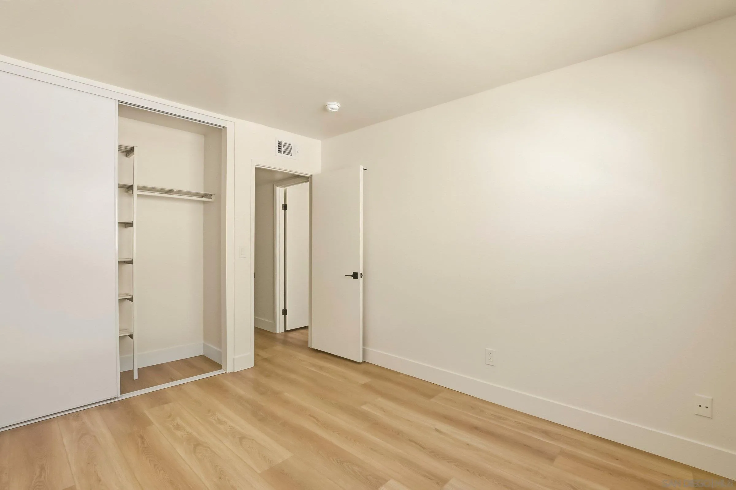 Photo #27: 260011873 Listing: Photo #27