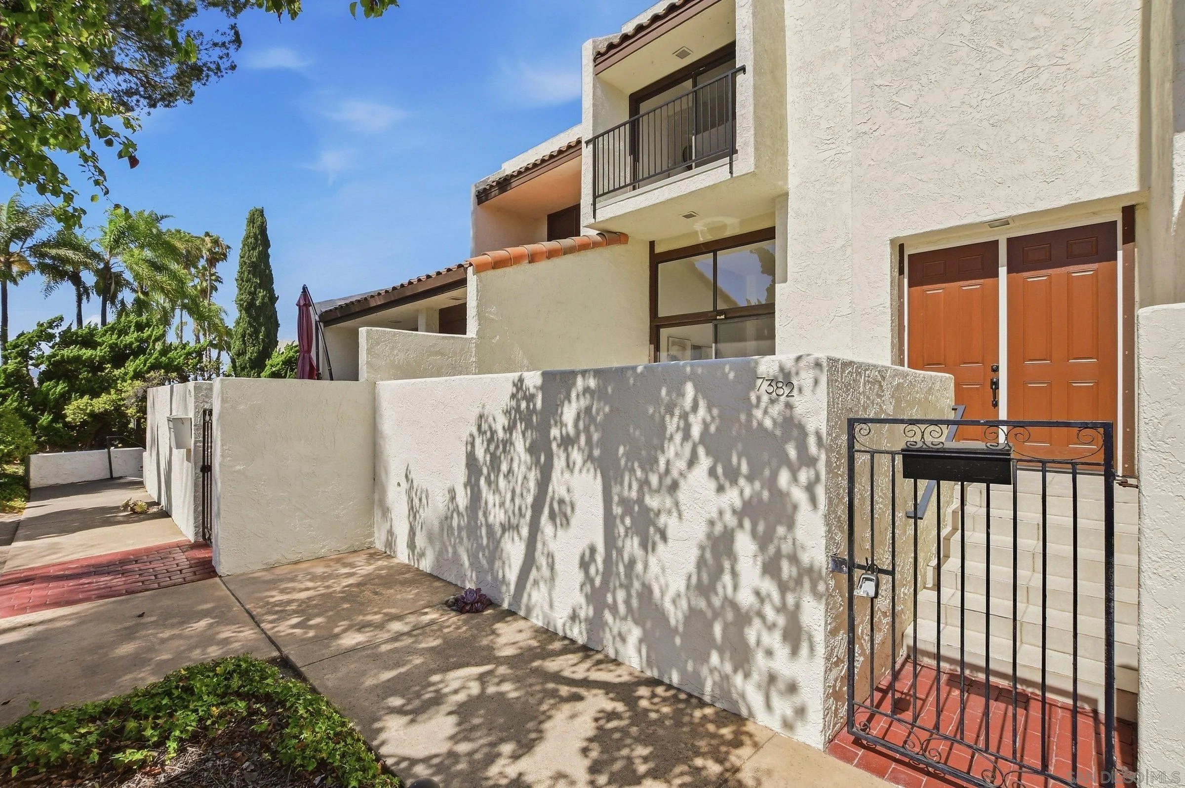 Photo #1: 260011873 Listing: Photo #1