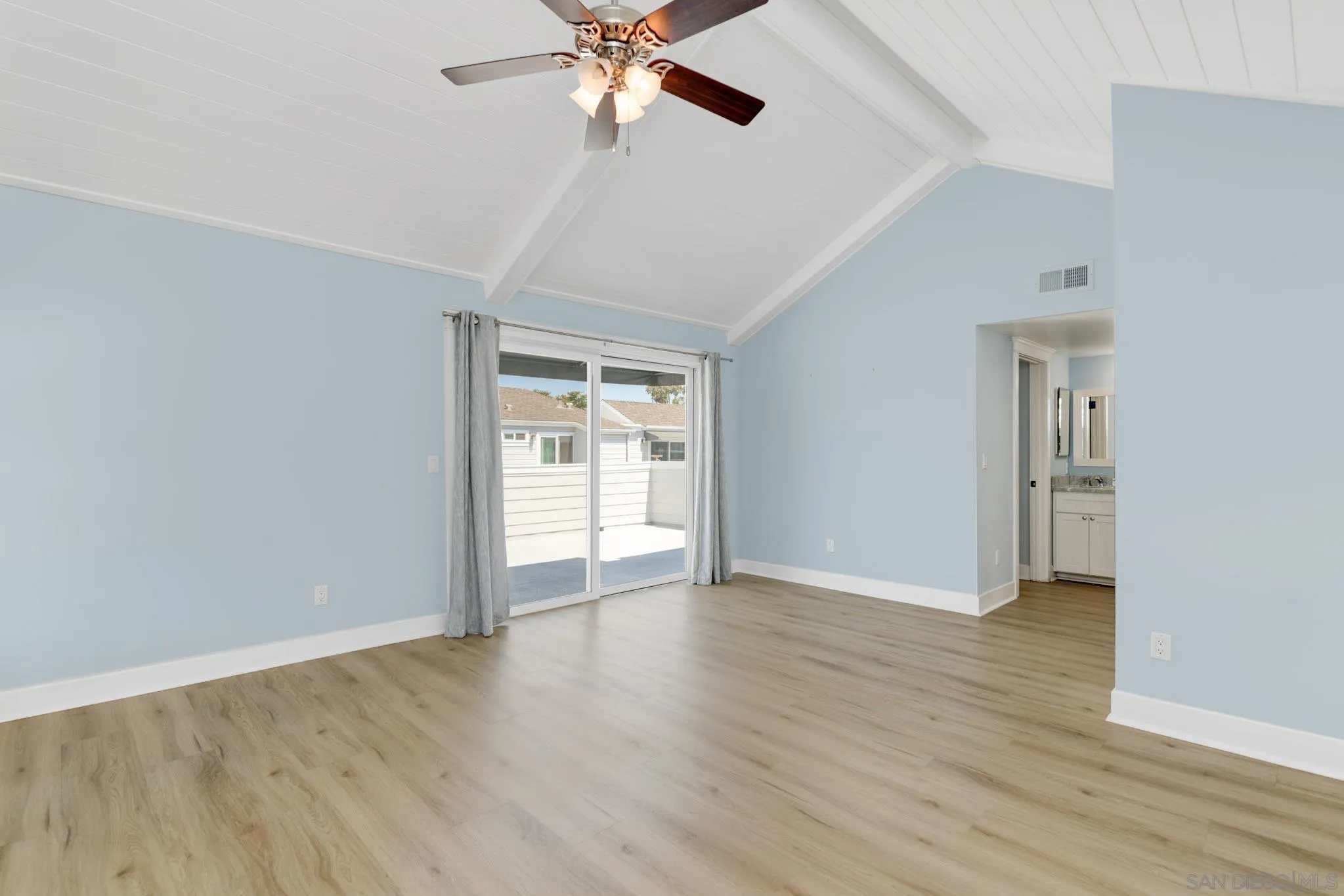 https://cdn.realtyfeed.com/cdn/127/260011876/3d9d5b101f456d625cc834b13a9a4f65.webp