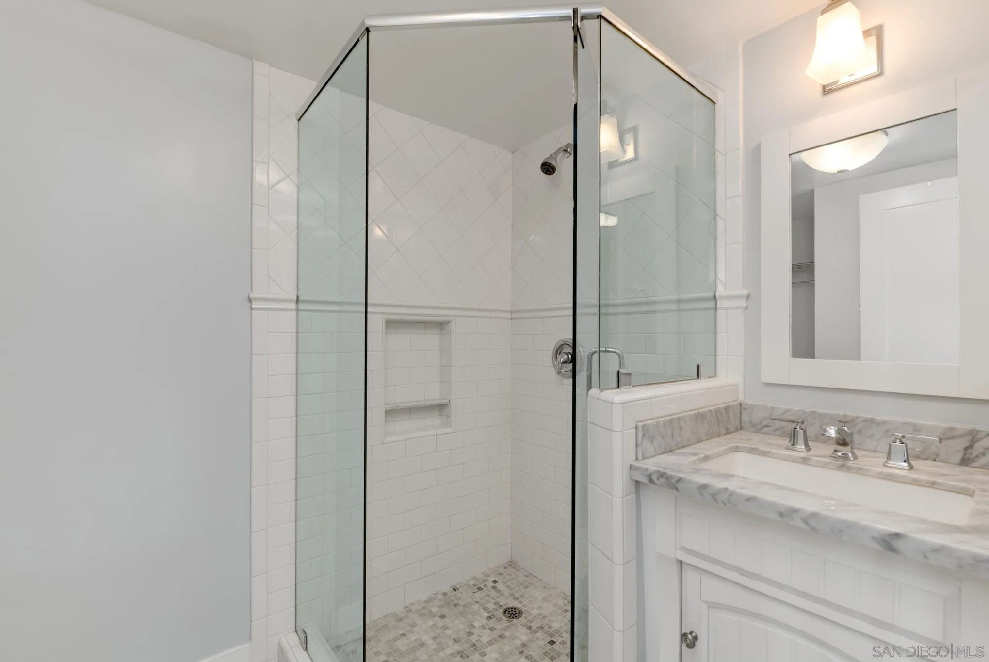 https://cdn.realtyfeed.com/cdn/127/260011876/549e63130a3e5f006b01f907acf15e1c.webp