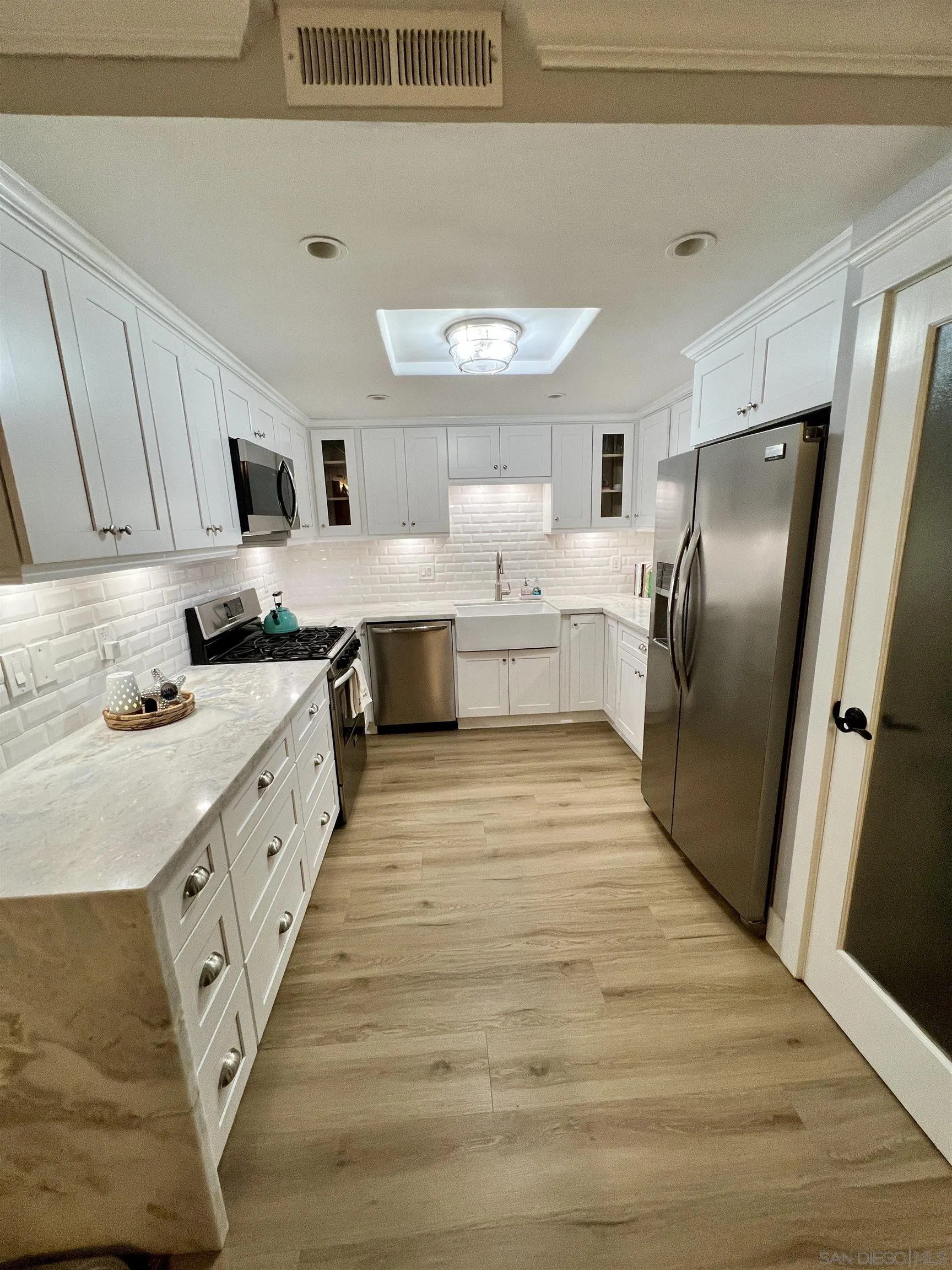Photo #9: 260011876 Listing: Photo #9