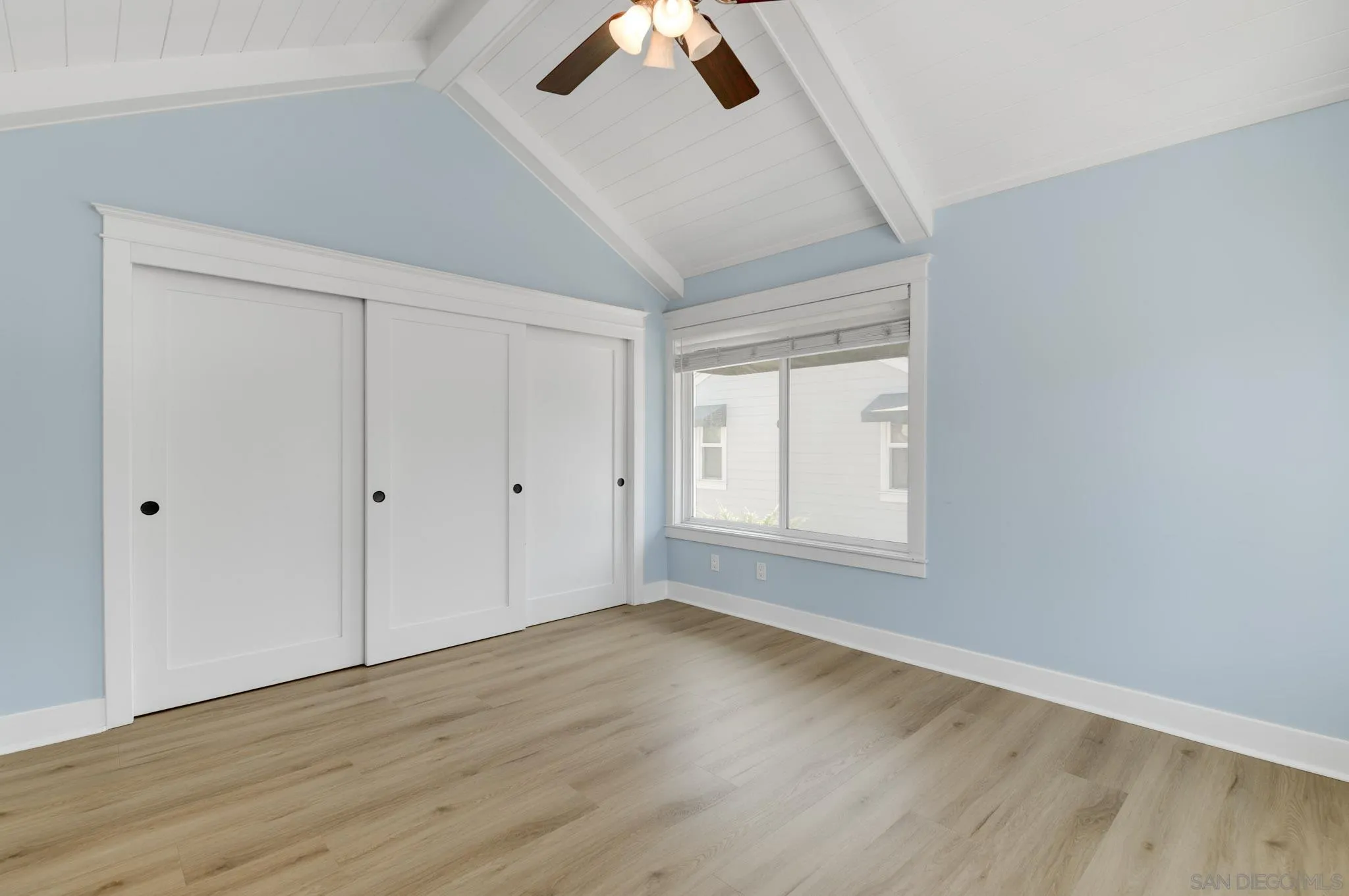 https://cdn.realtyfeed.com/cdn/127/260011876/8c4d351f1b475d49a080e10da9ff84fb.webp