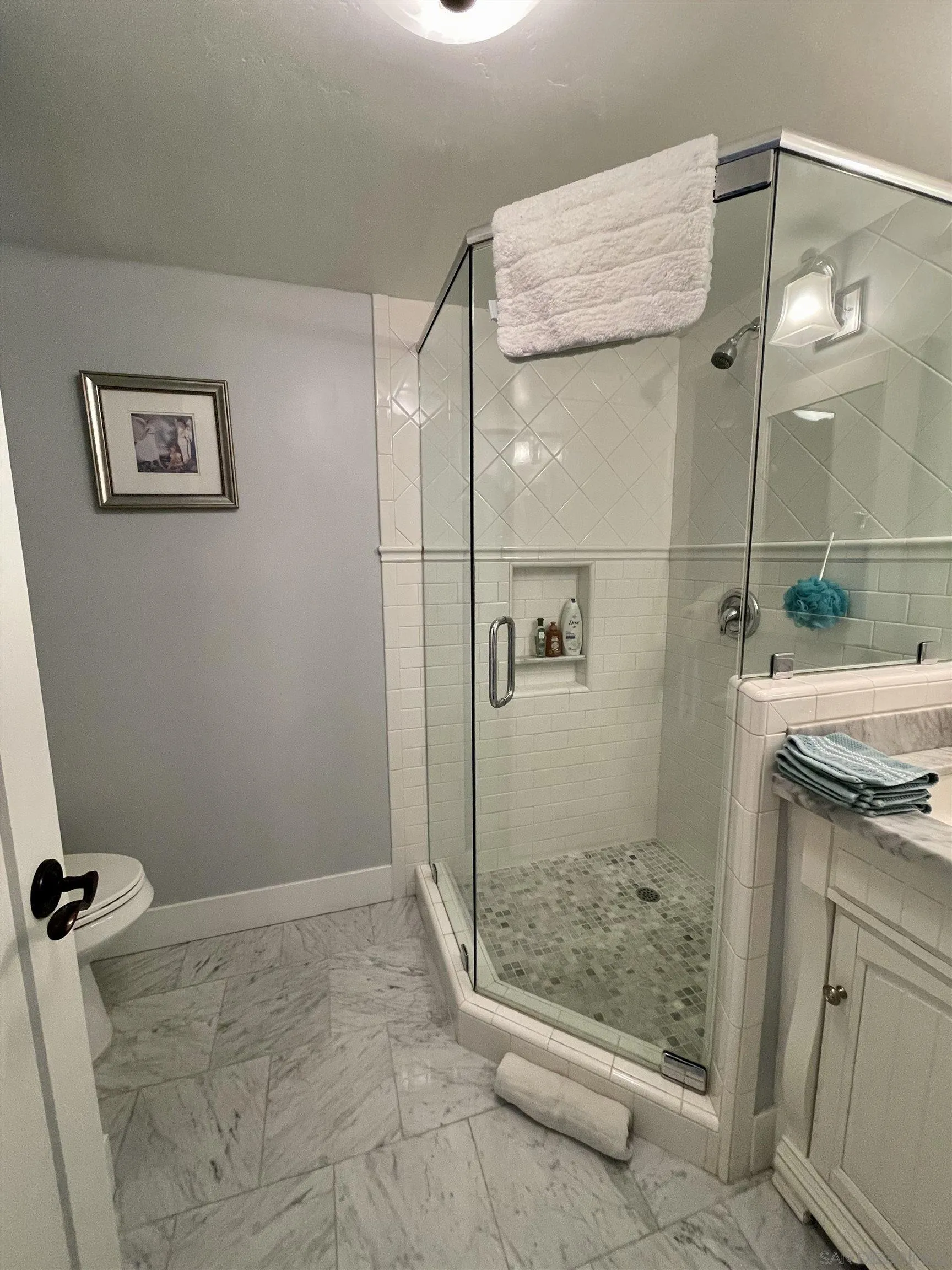 Photo #17: 260011876 Listing: Photo #17
