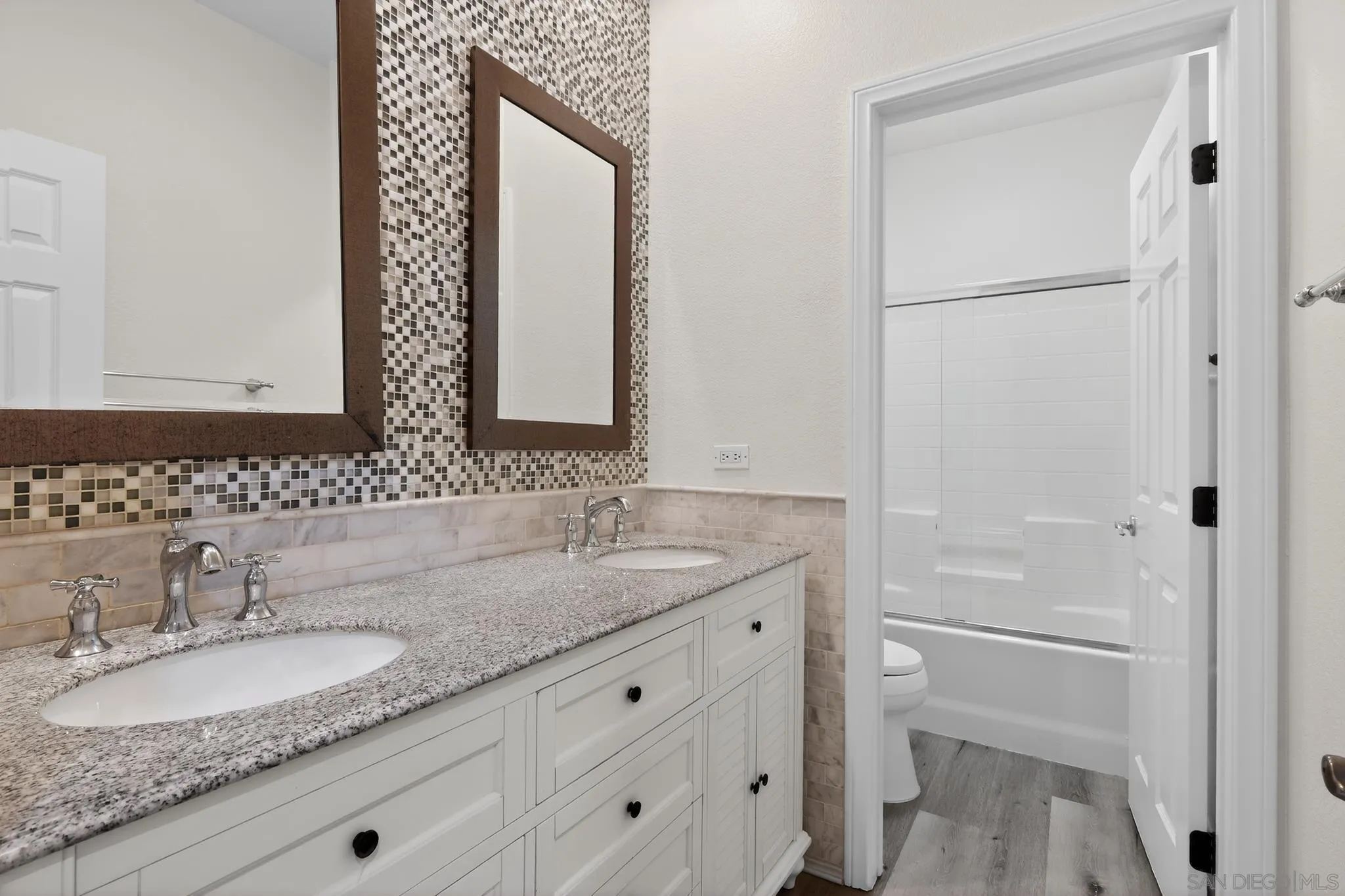 Photo #21: 260011879 Listing: Photo #21