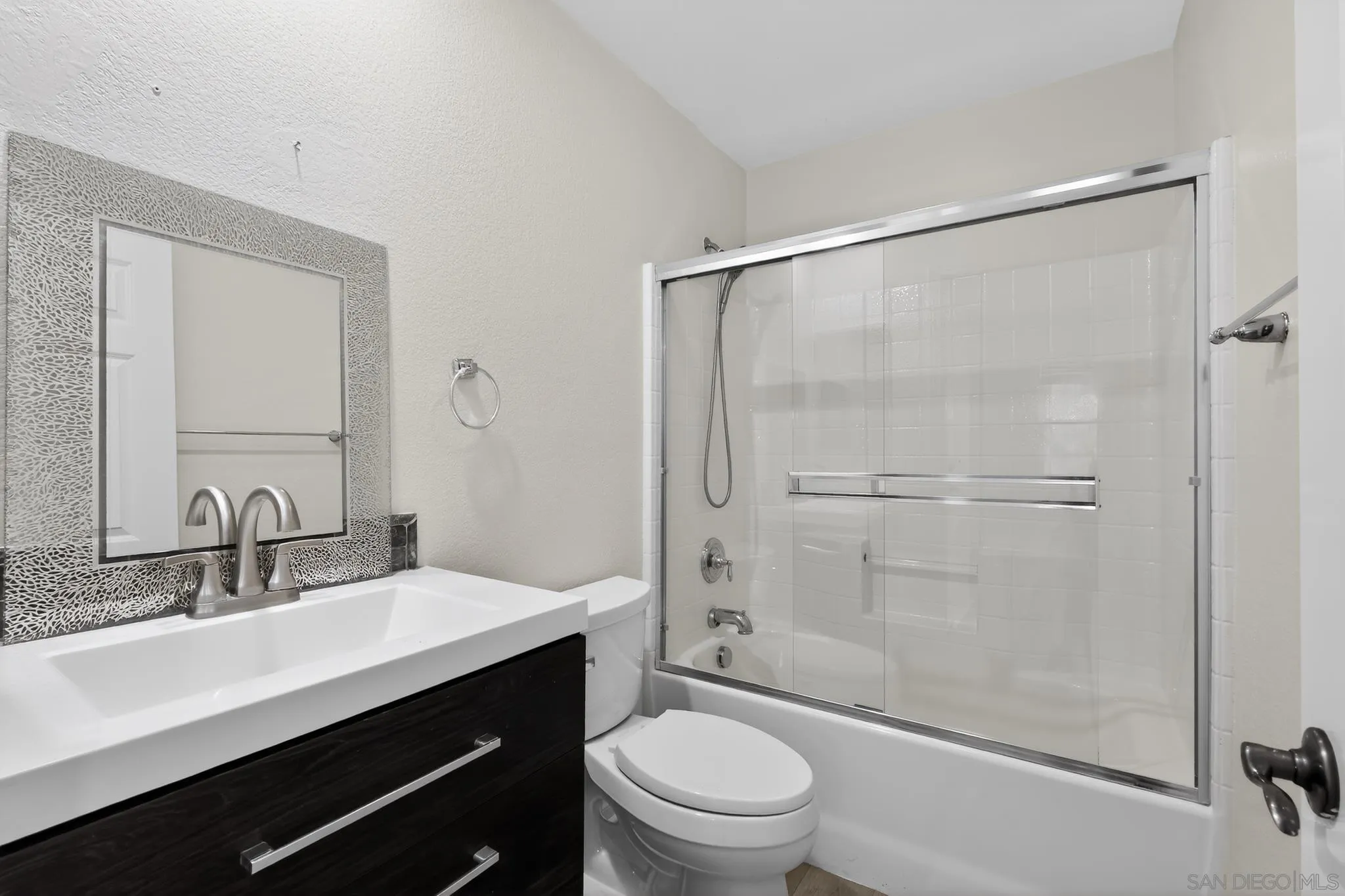 Photo #22: 260011879 Listing: Photo #22