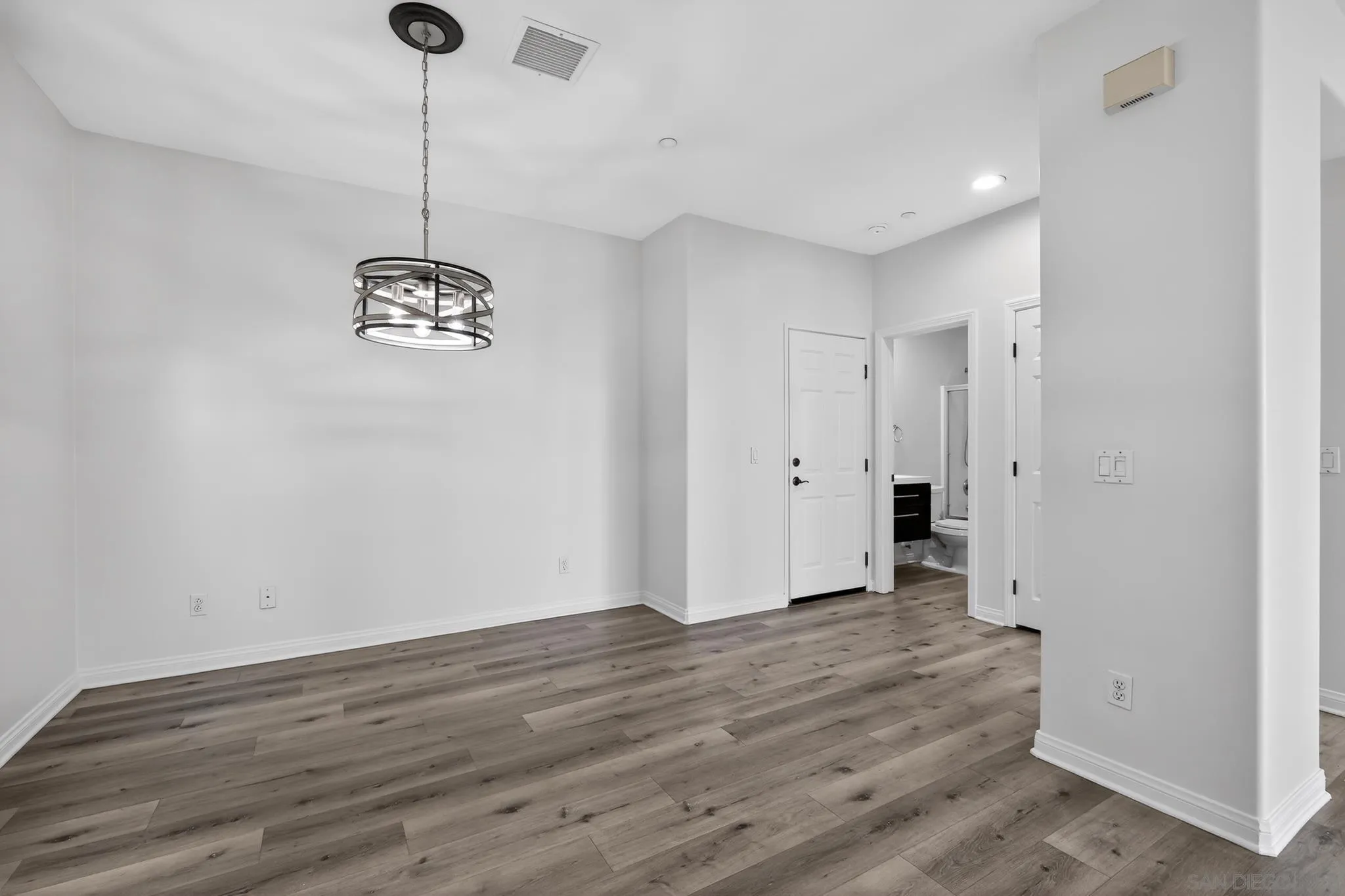 Photo #16: 260011879 Listing: Photo #16