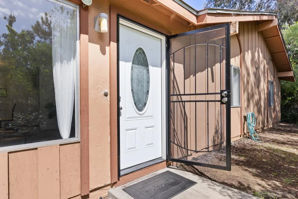 Photo #3: 260011885 Listing: Photo #3