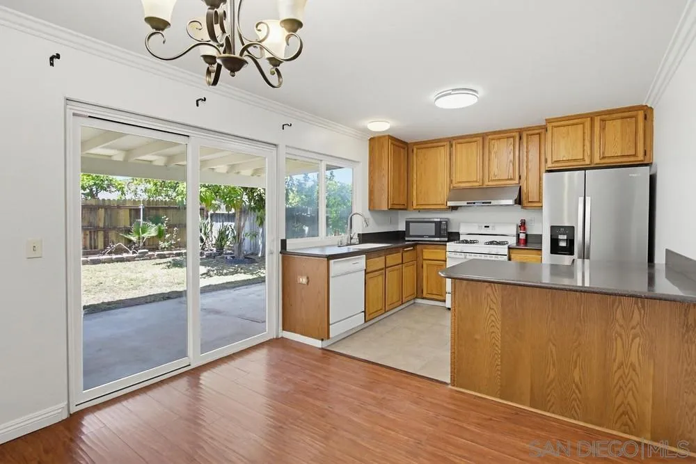 https://cdn.realtyfeed.com/cdn/127/260011892/572b01ea8cc6ab1d12e62673c0c36cc1.webp