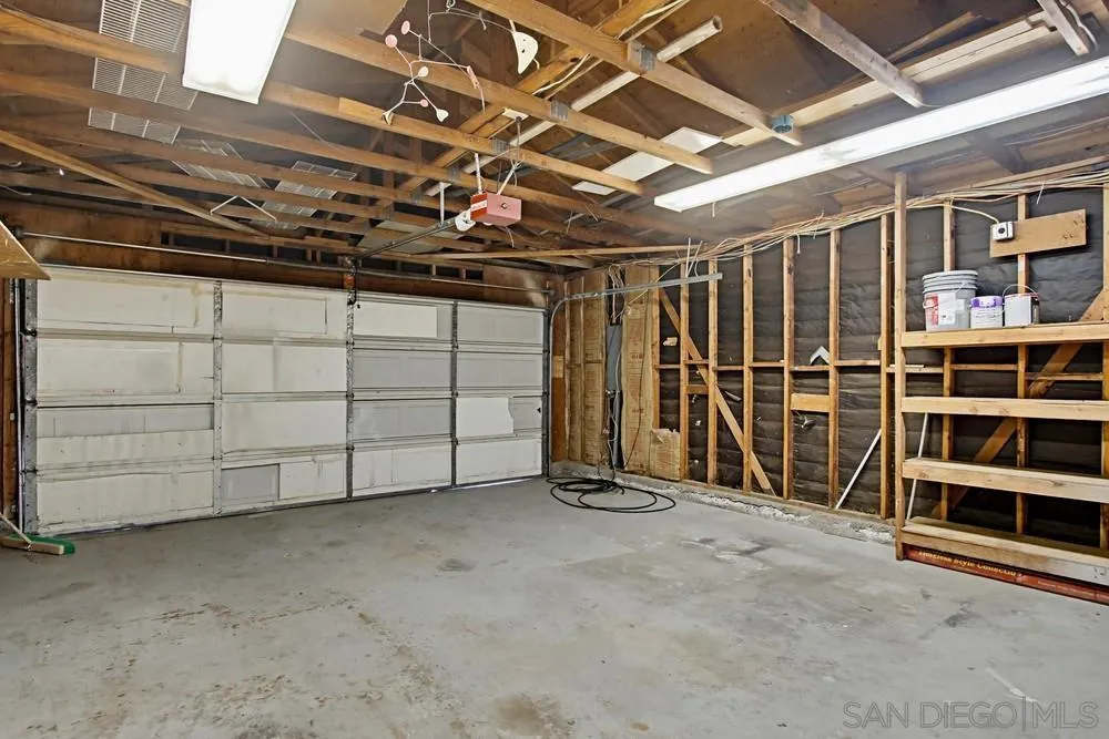 https://cdn.realtyfeed.com/cdn/127/260011892/b58a1d083c115eca60713fc90f1ad369.webp