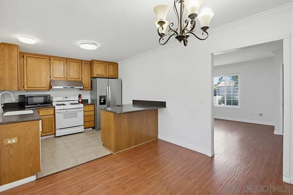 https://cdn.realtyfeed.com/cdn/127/260011892/c29fdedd066db4db84fc9c42e58e4c38.webp