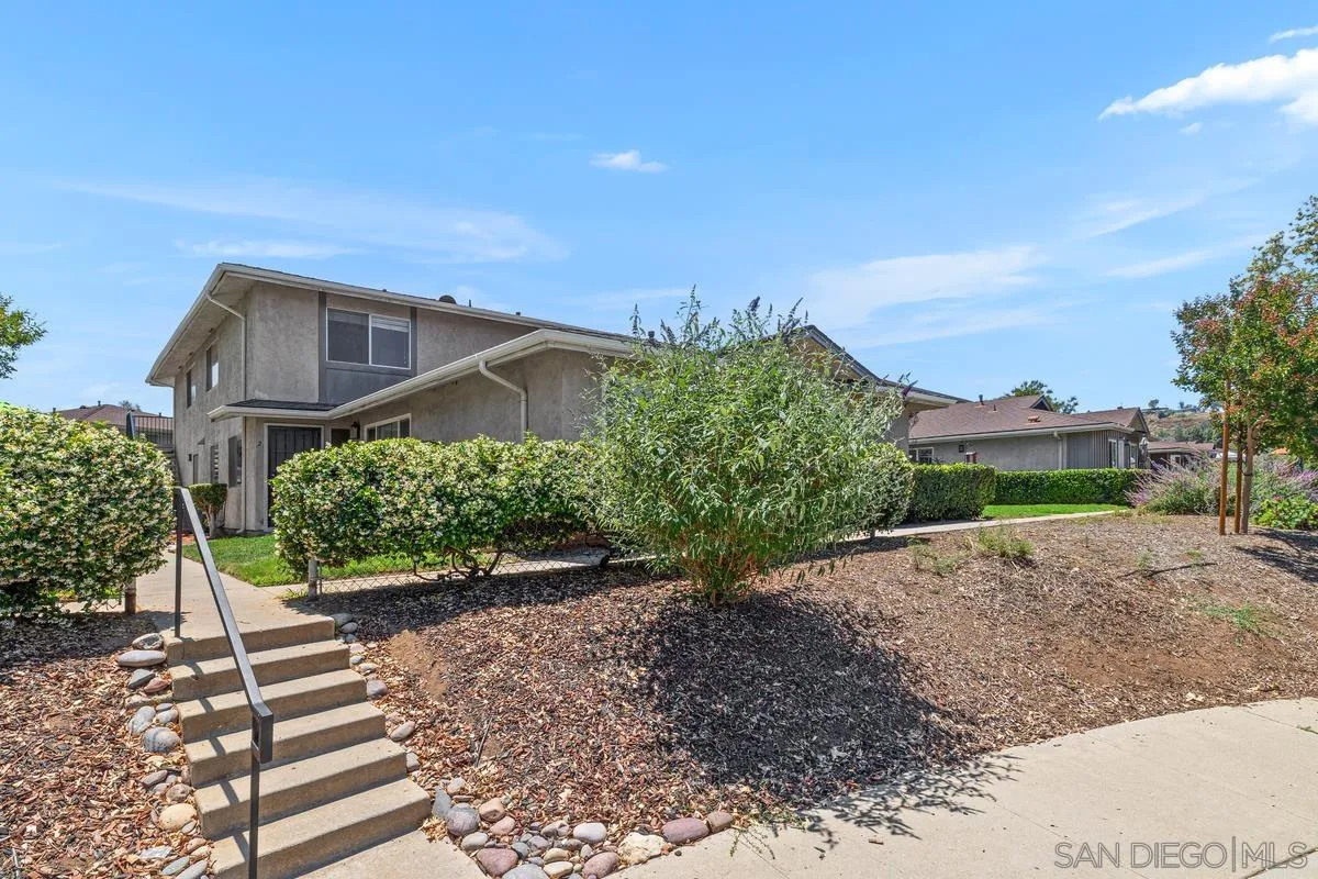 Photo #23: 260011893 Listing: Photo #23