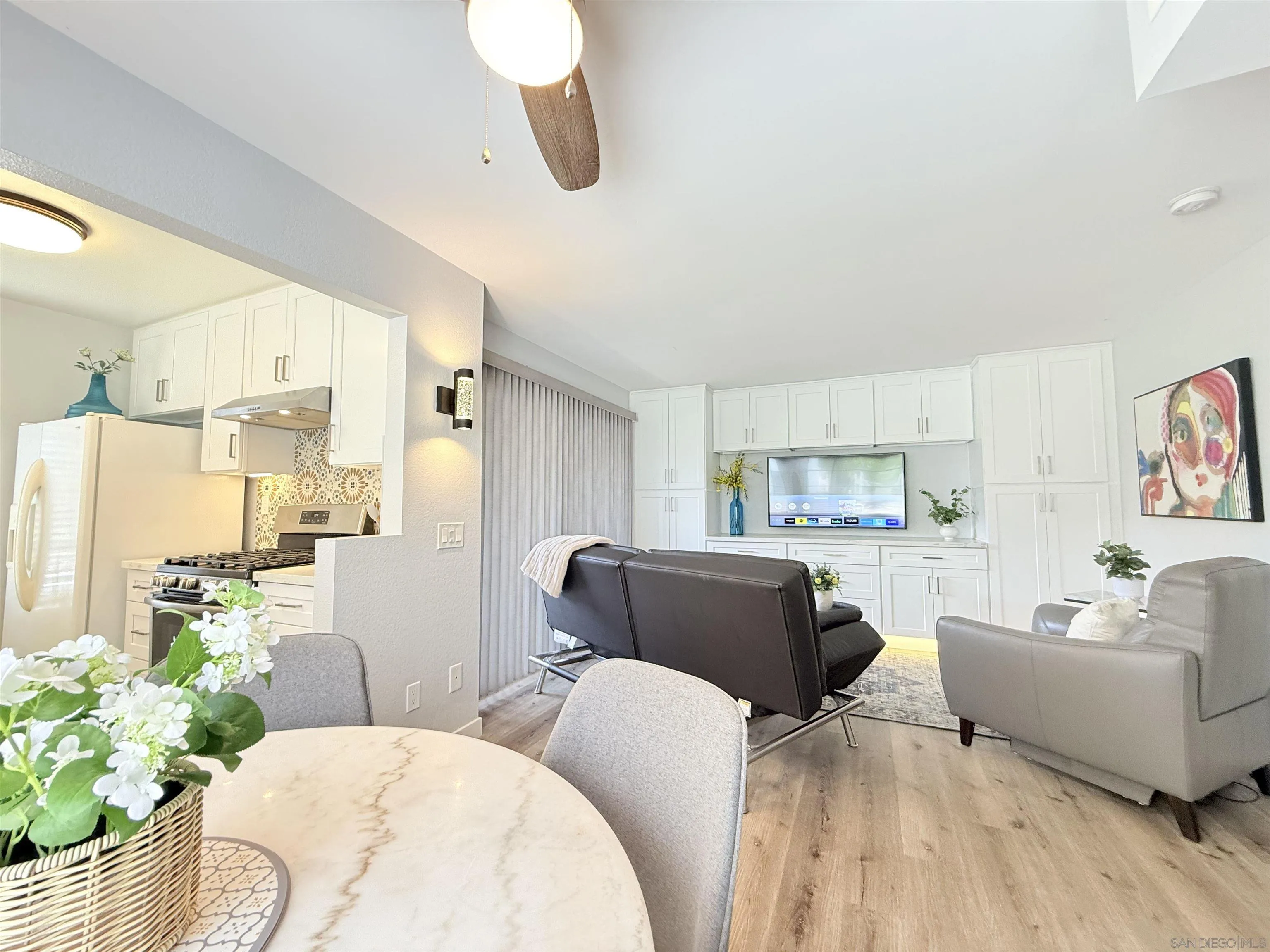 https://cdn.realtyfeed.com/cdn/127/260011896/2f98cb2decf38cbd11cabe0fba6de79b.webp
