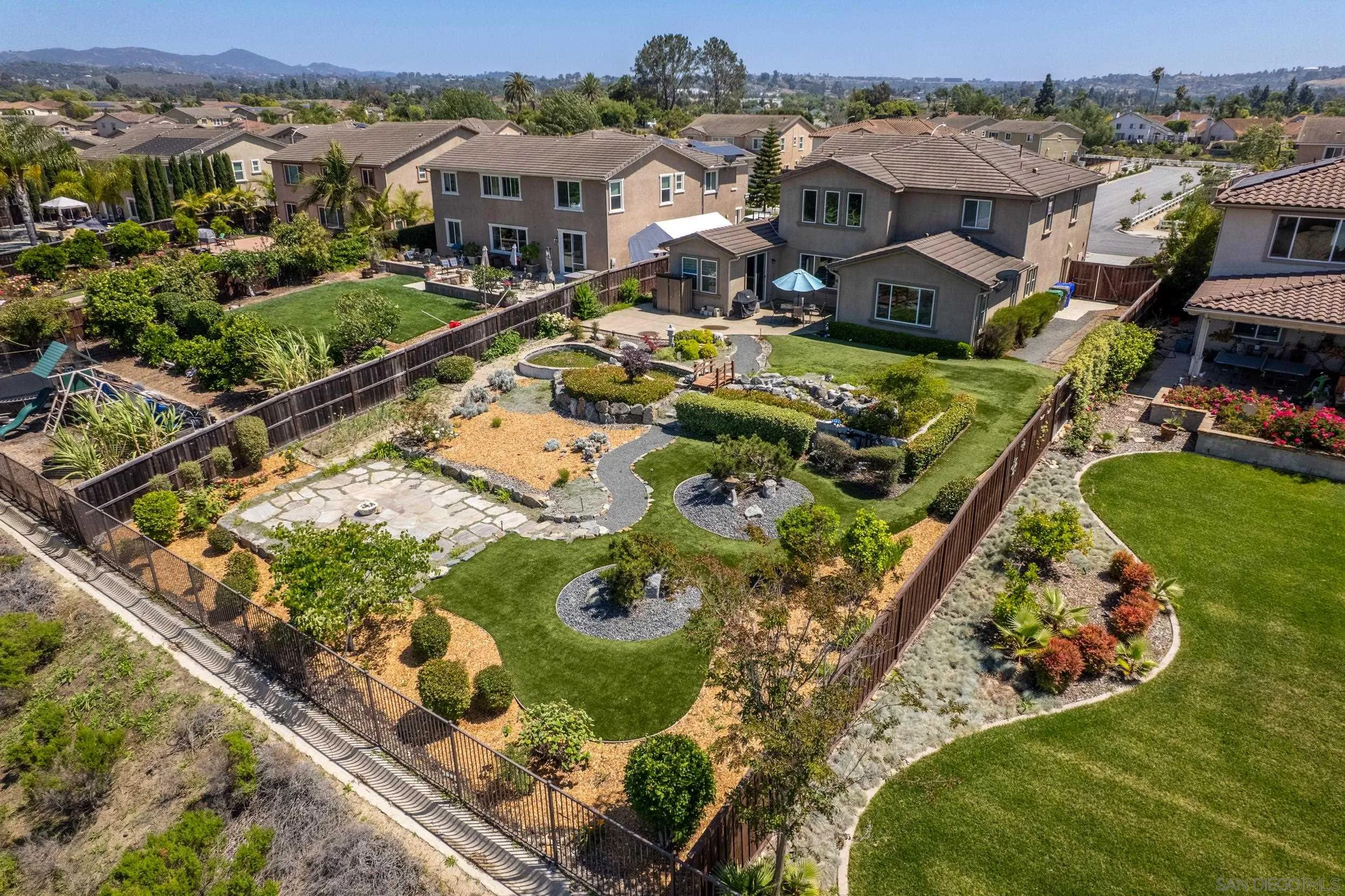 https://cdn.realtyfeed.com/cdn/127/260011899/20a739cec65ce6be2e870d93f1464e94.webp