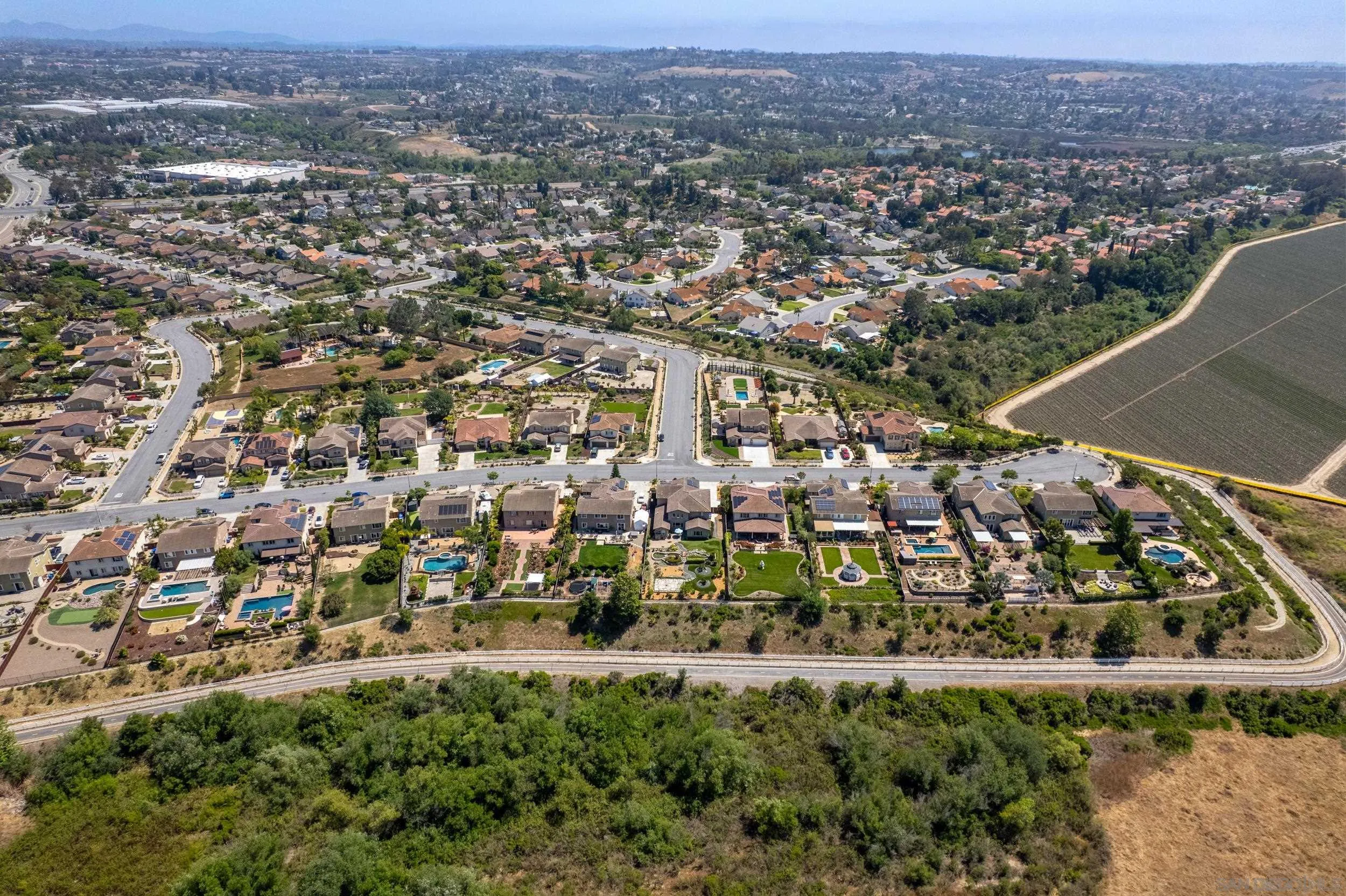 https://cdn.realtyfeed.com/cdn/127/260011899/3af932f06c20ca42c1c02b517d288937.webp