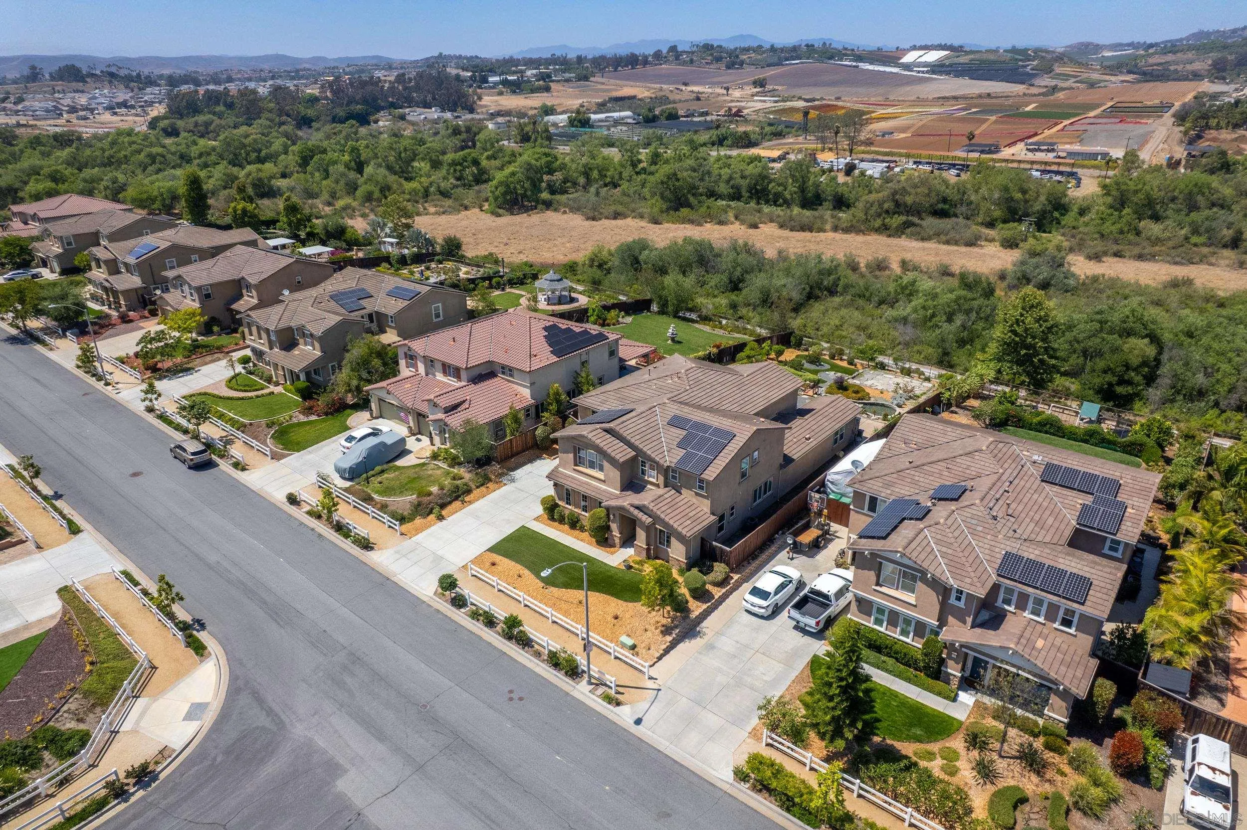 https://cdn.realtyfeed.com/cdn/127/260011899/3cfce4c229005a7923dcc656db292a9d.webp