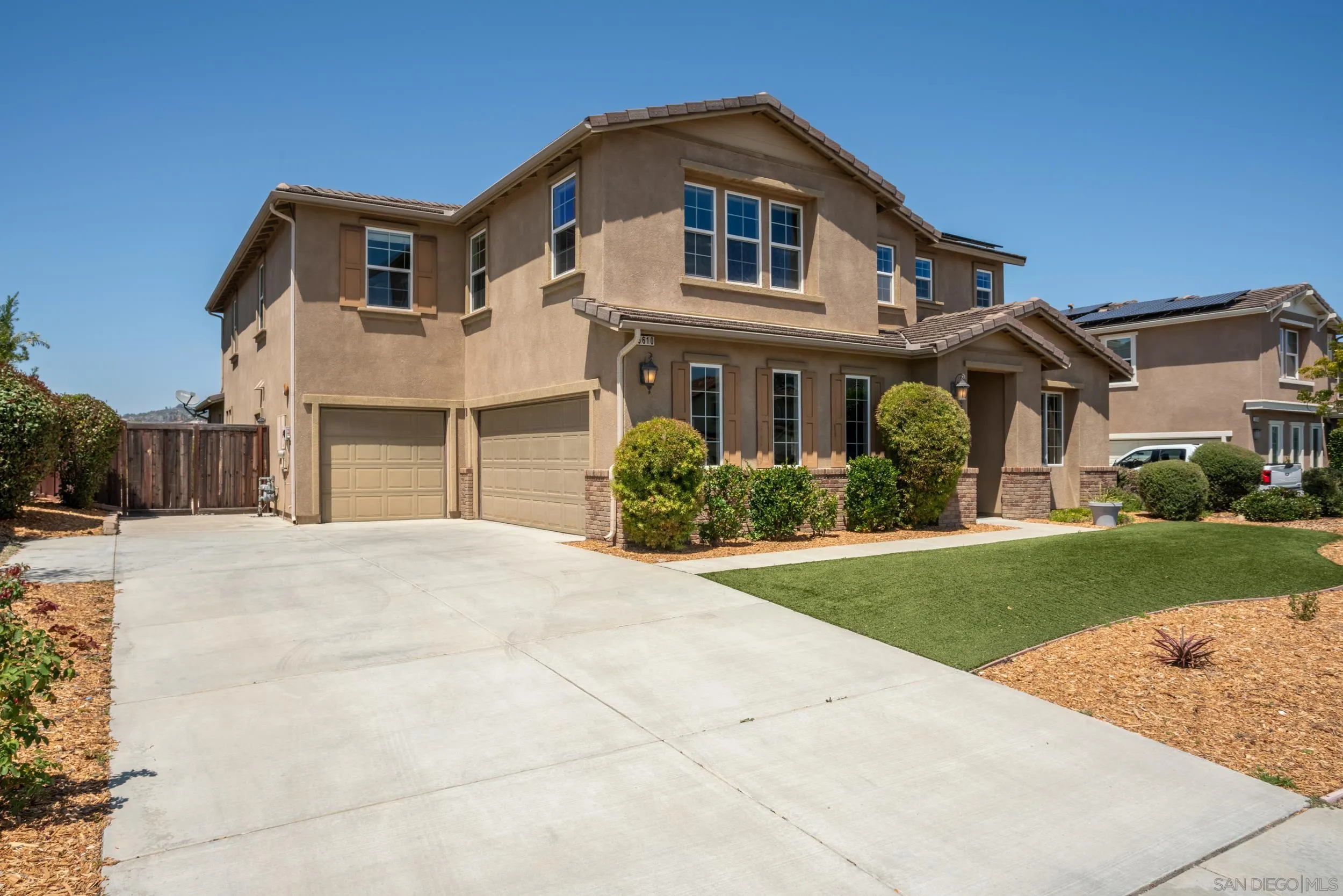 https://cdn.realtyfeed.com/cdn/127/260011899/d781e734c8aec4af2486ae73df9b9fed.webp