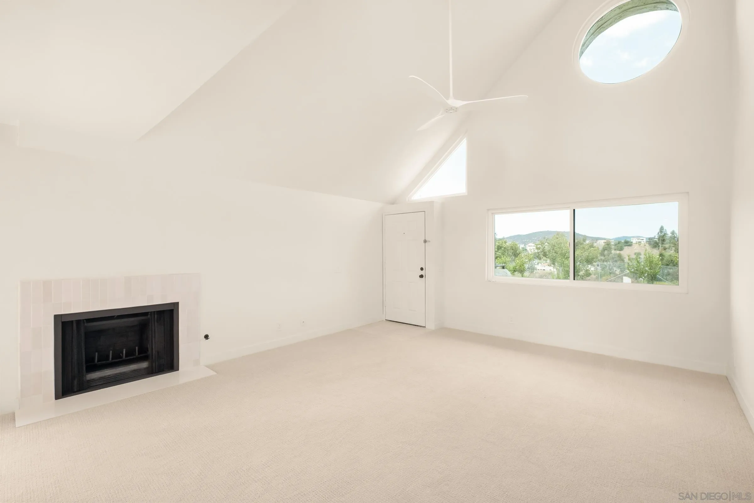 Photo #5: 260011900 Listing: Photo #5