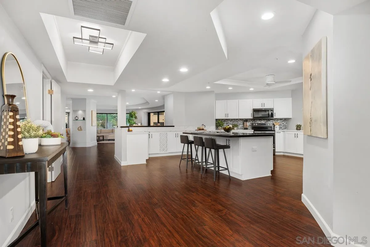 Photo #3: 260011902 Listing: Photo #3