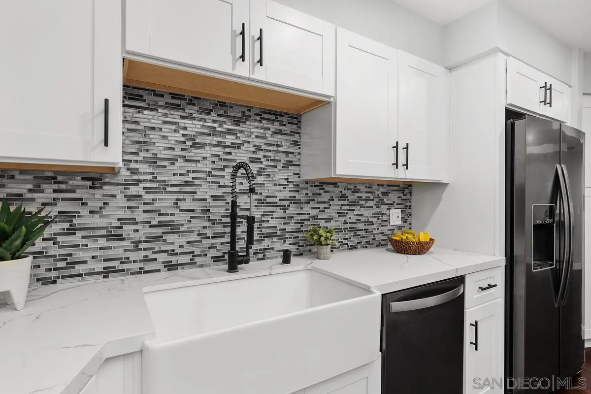 Photo #7: 260011902 Listing: Photo #7