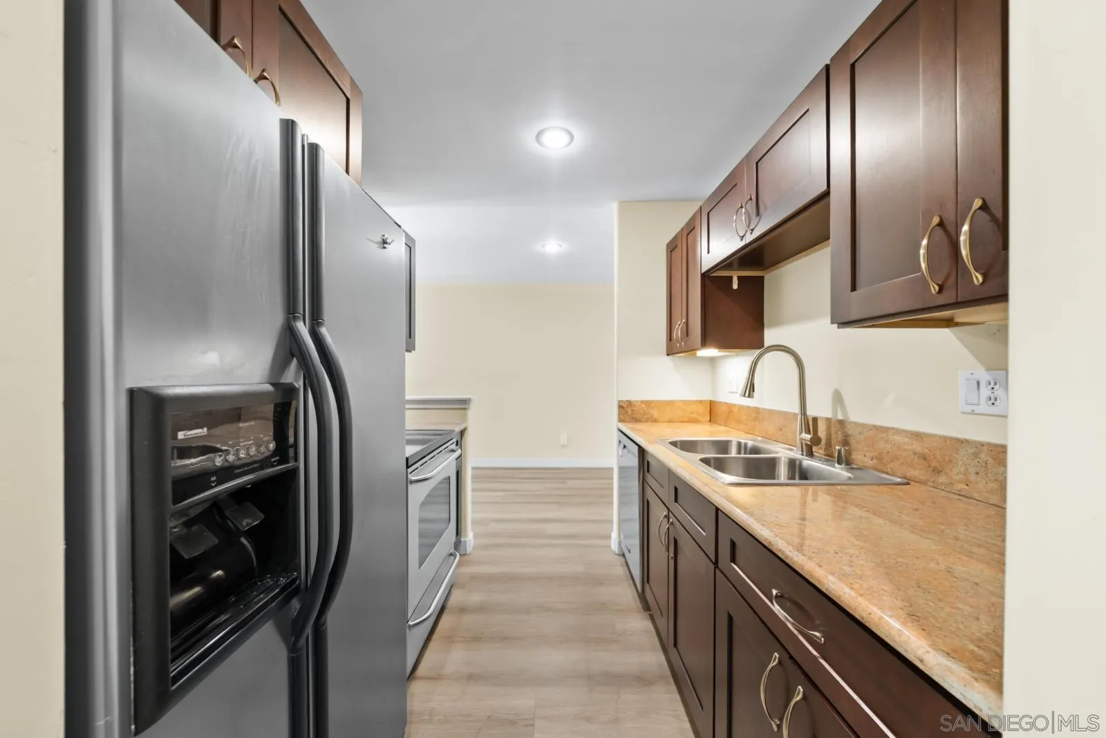 Photo #9: 260011903 Listing: Photo #9