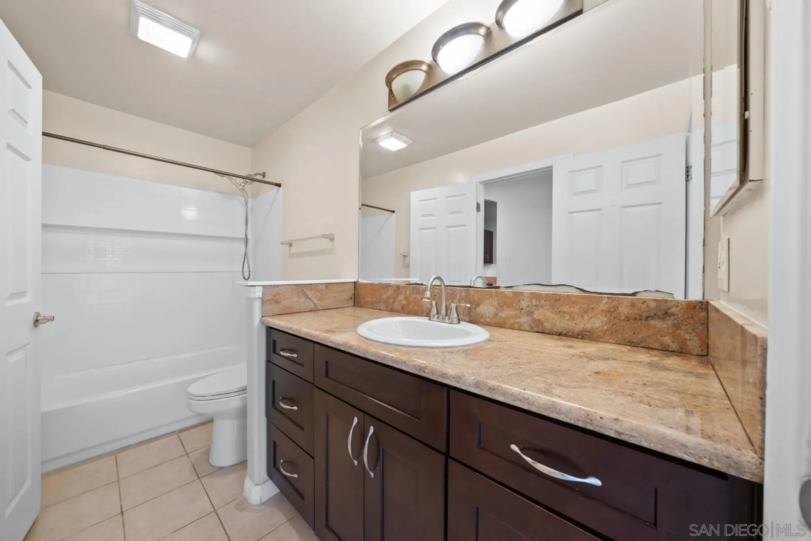 Photo #13: 260011903 Listing: Photo #13