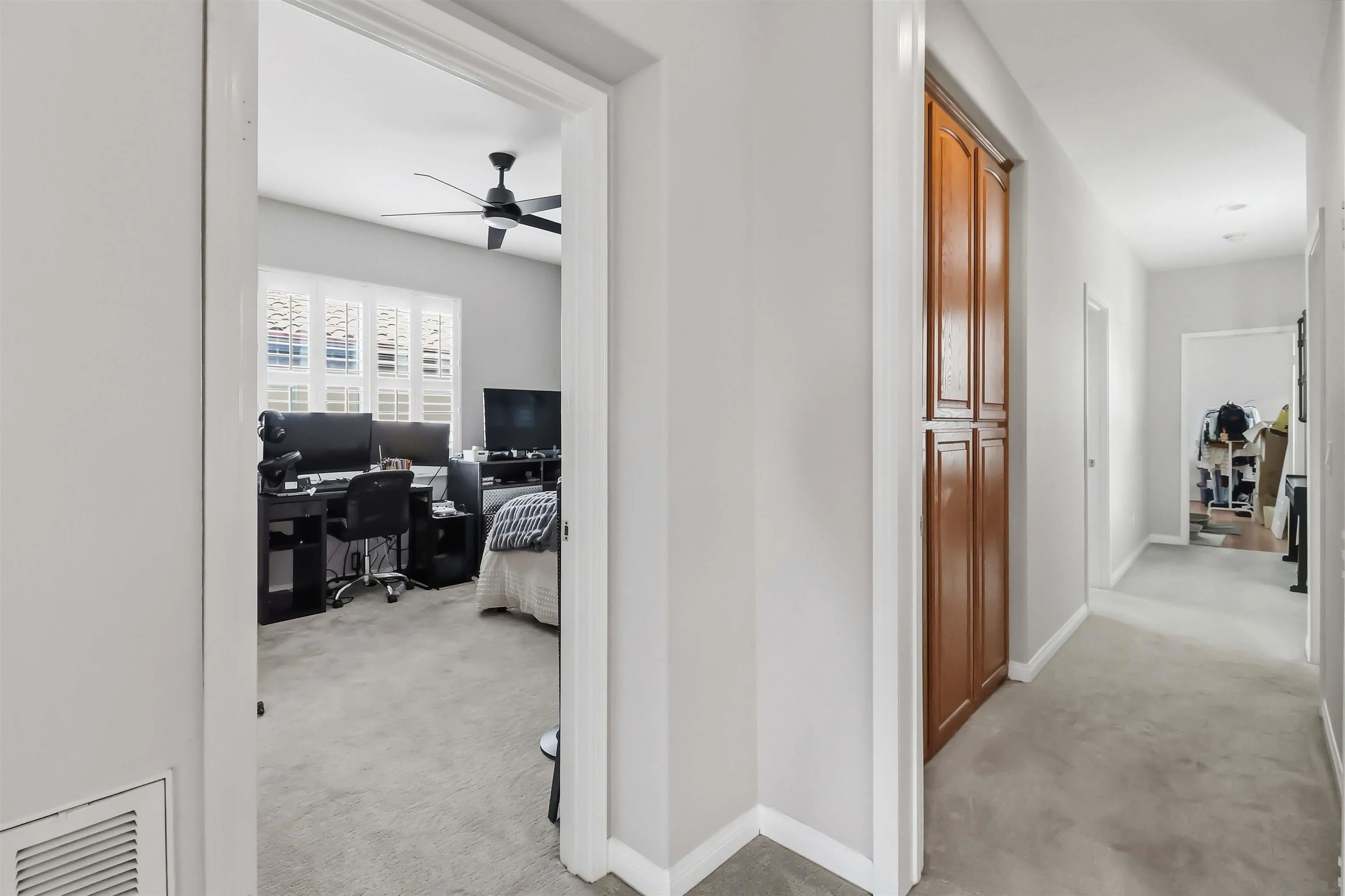 https://cdn.realtyfeed.com/cdn/127/260011907/39ea4a51307e61901cf543711643c33d.webp