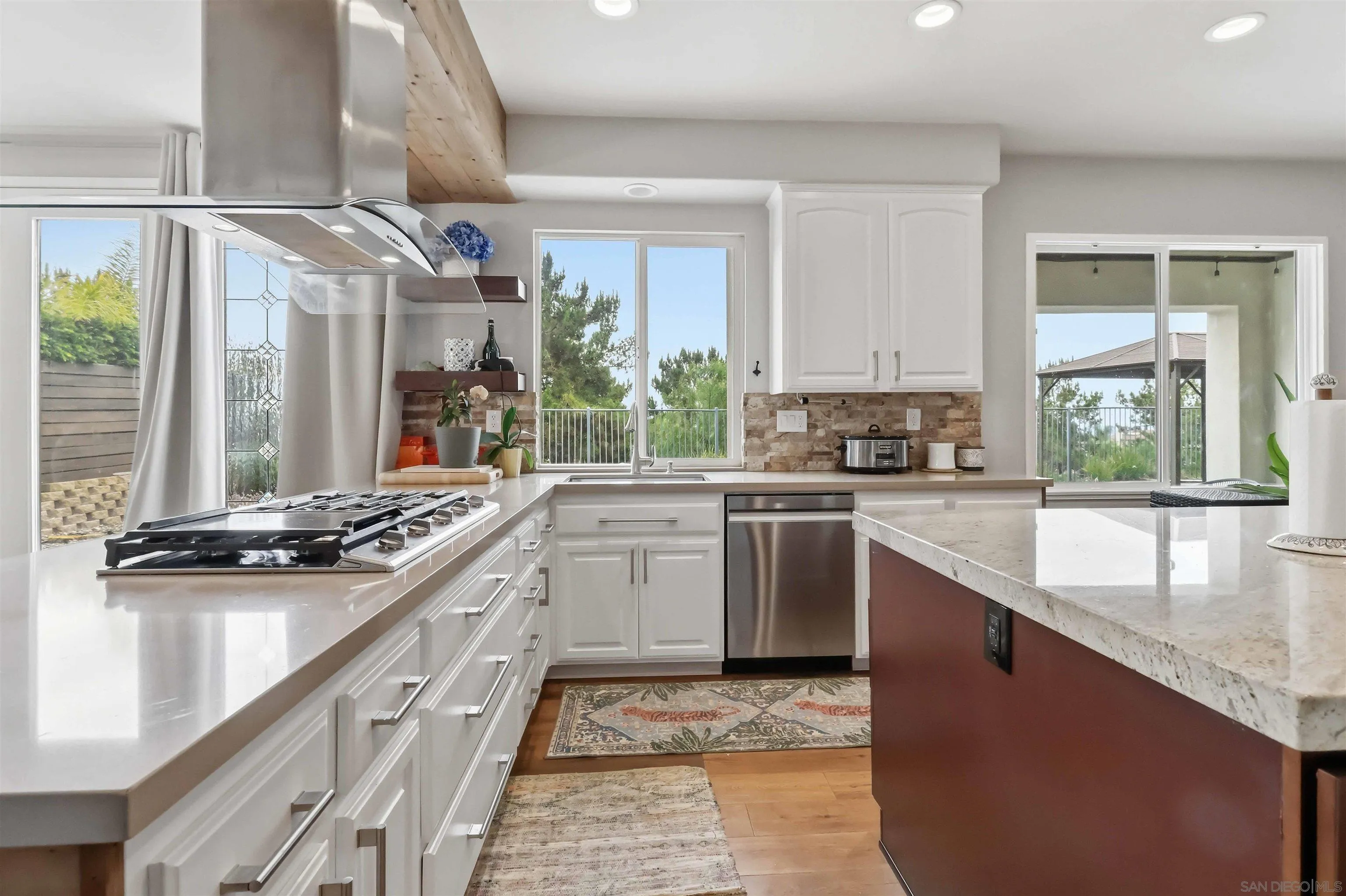 https://cdn.realtyfeed.com/cdn/127/260011907/3c80bbb96bed02e66ba5391ee140393f.webp