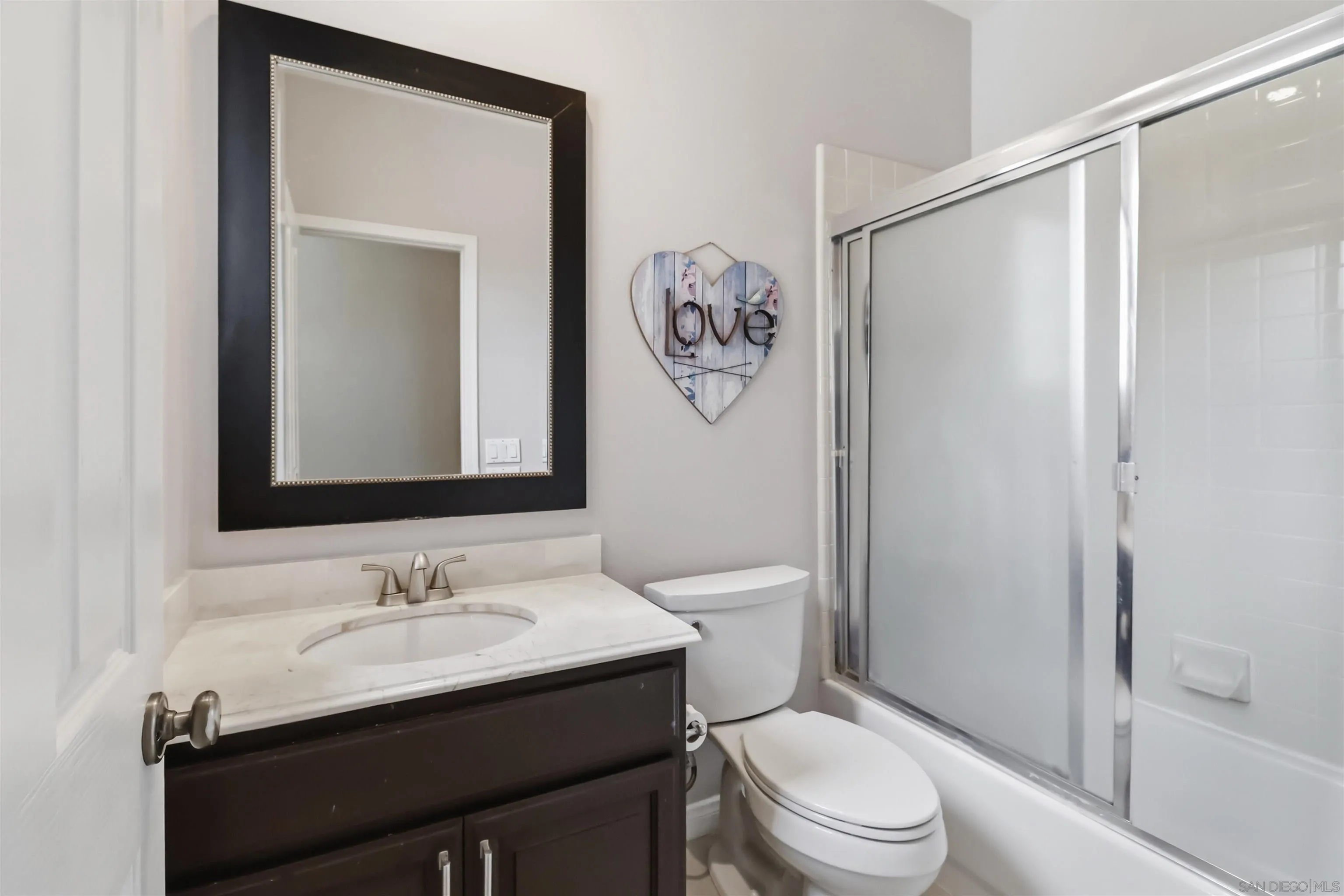 https://cdn.realtyfeed.com/cdn/127/260011907/c2dc47c086bc1c9a725c03419a7223f2.webp