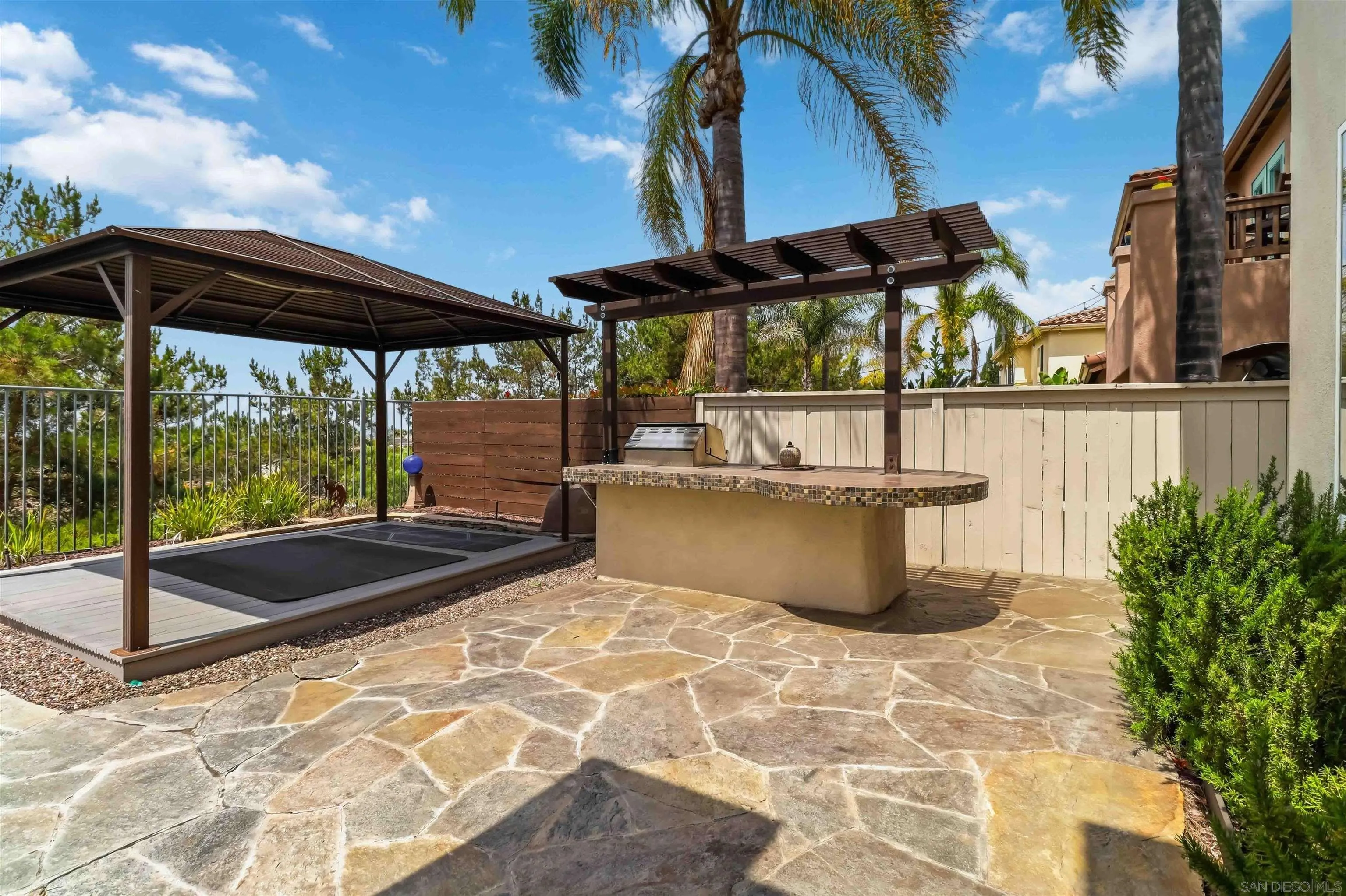 https://cdn.realtyfeed.com/cdn/127/260011907/c3559578bb70e8cea56aaf93108ba054.webp