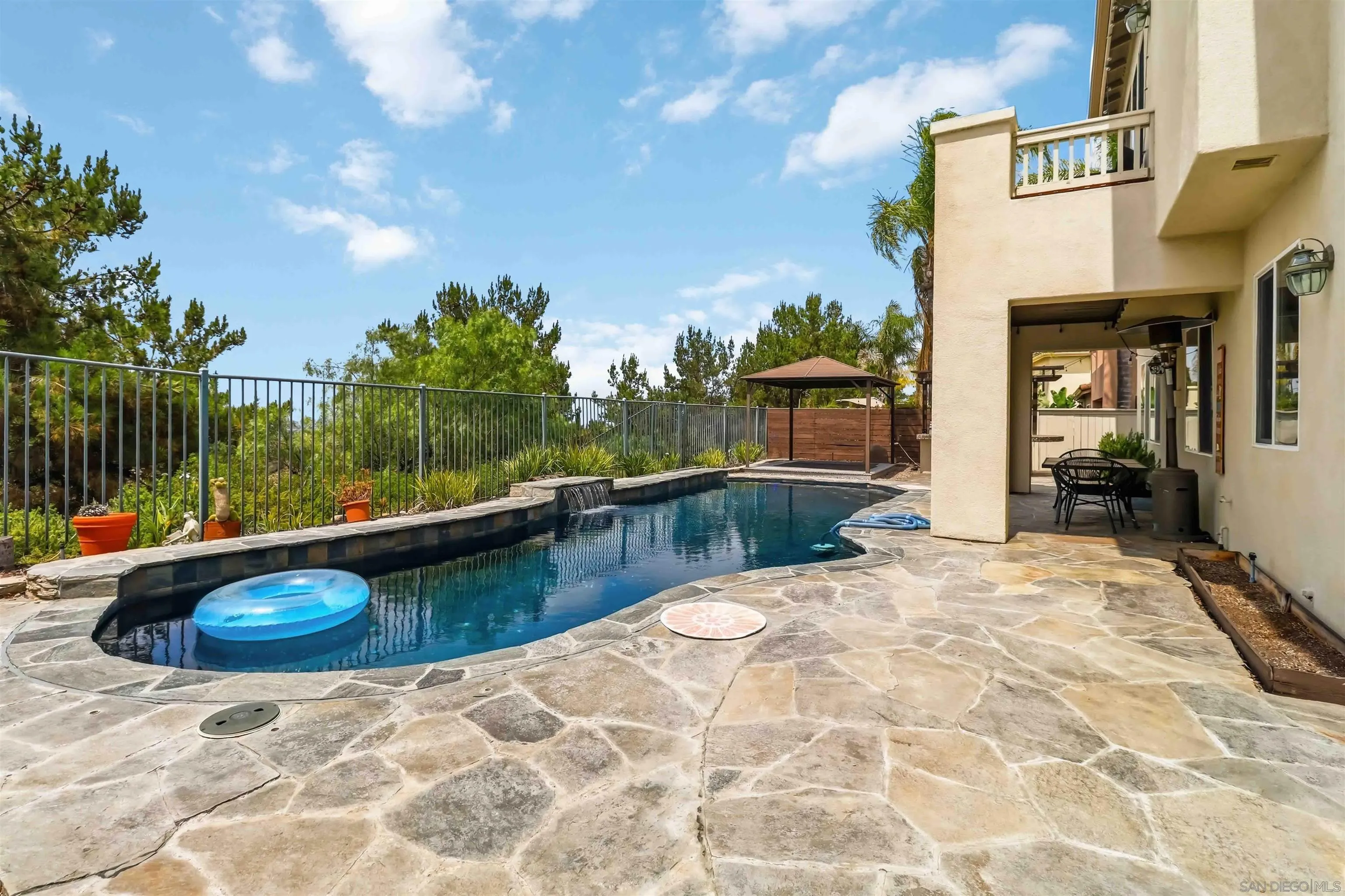 https://cdn.realtyfeed.com/cdn/127/260011907/ec13c9253ca74420875ebb9736b638fa.webp