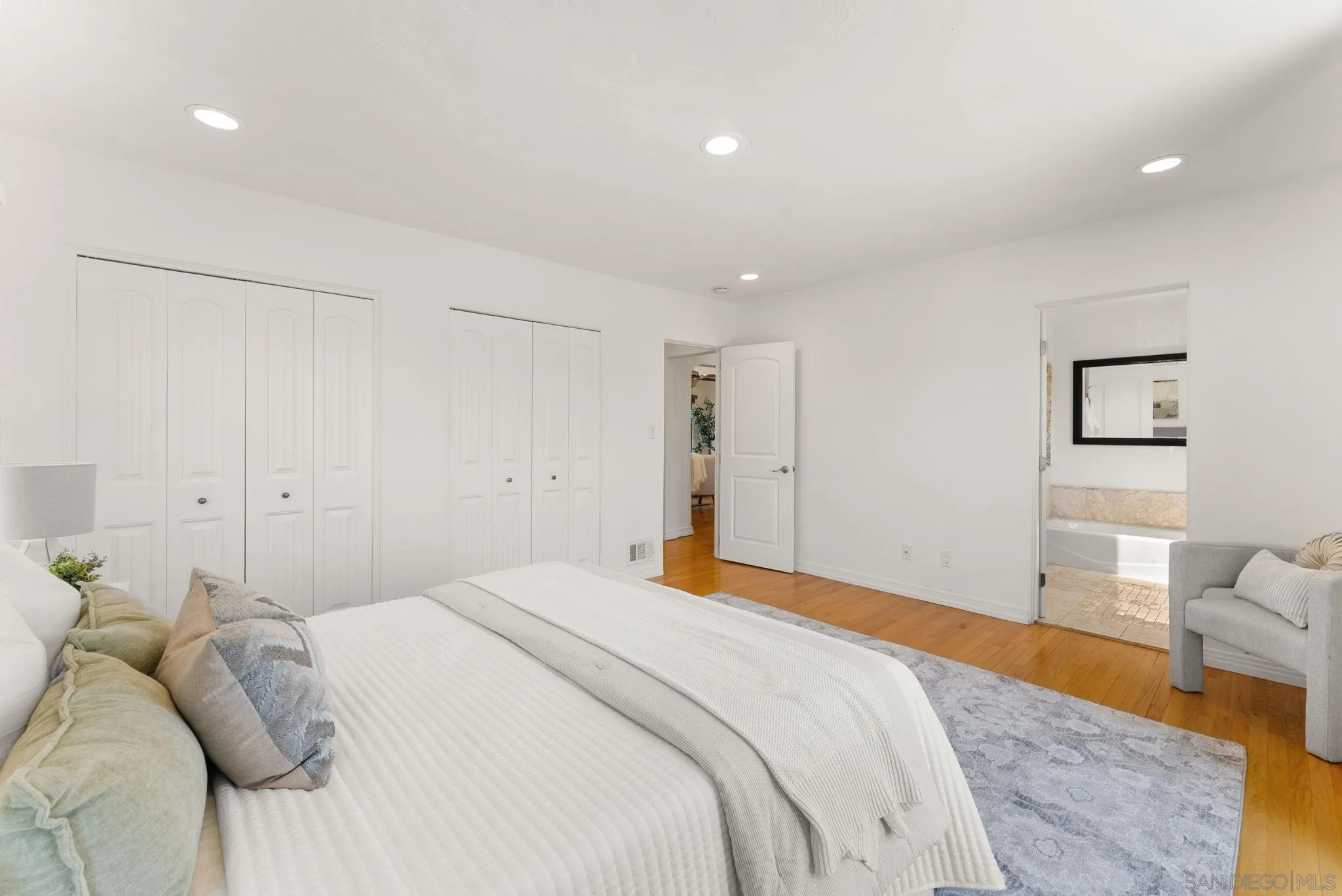 https://cdn.realtyfeed.com/cdn/127/260011908/2bdd60ba03a68516b279f8ce3ae7f74d.webp