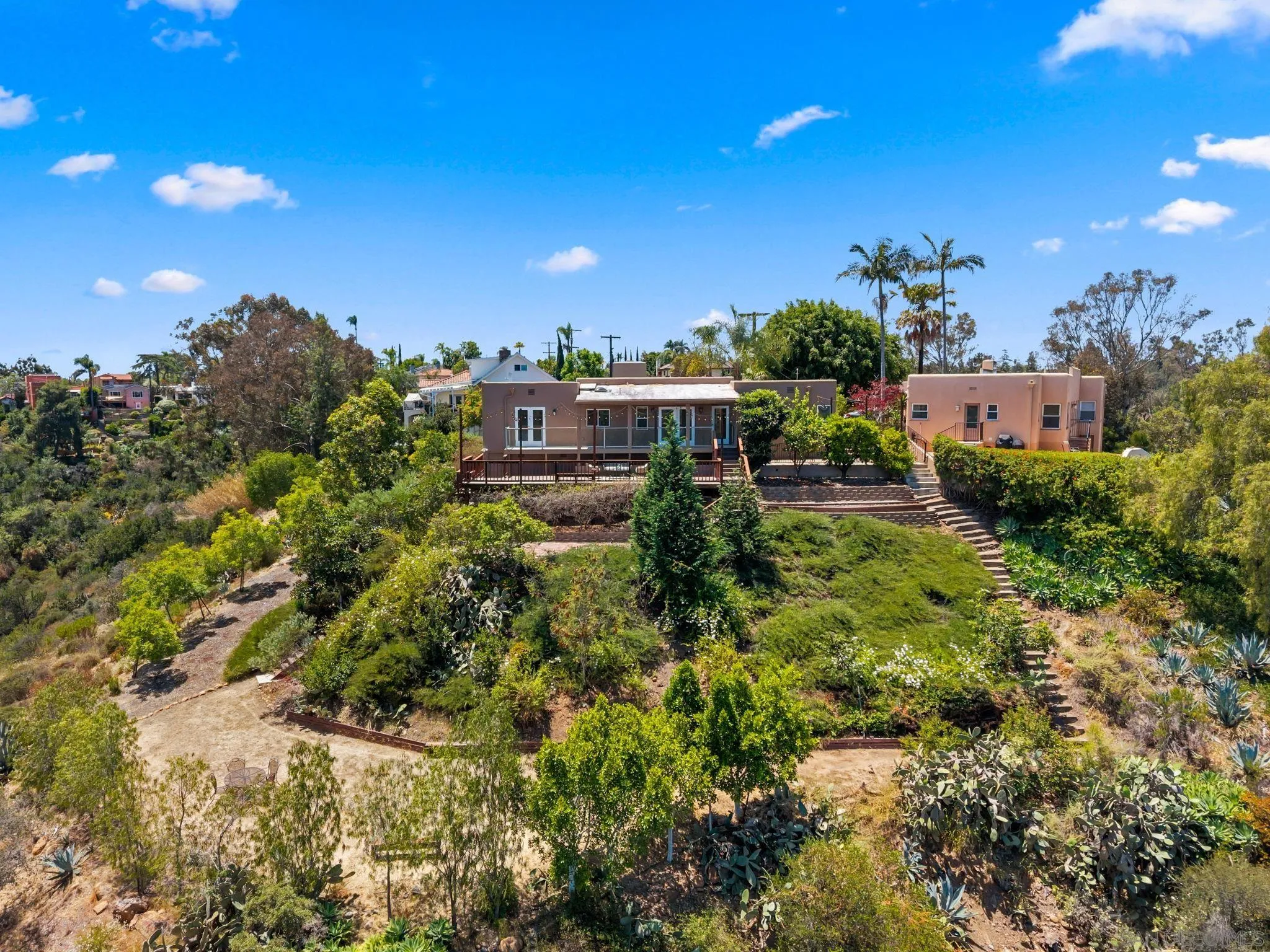 https://cdn.realtyfeed.com/cdn/127/260011908/7b32a3747c7f1ec0eb0ad7cc38a3ab5e.webp
