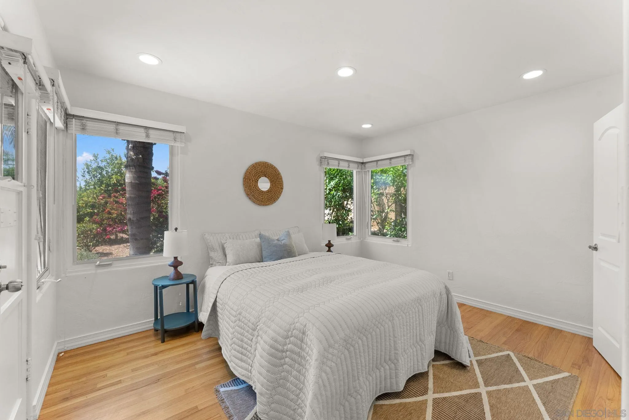 https://cdn.realtyfeed.com/cdn/127/260011908/848da08a06d3674cba69261b52d4ccce.webp