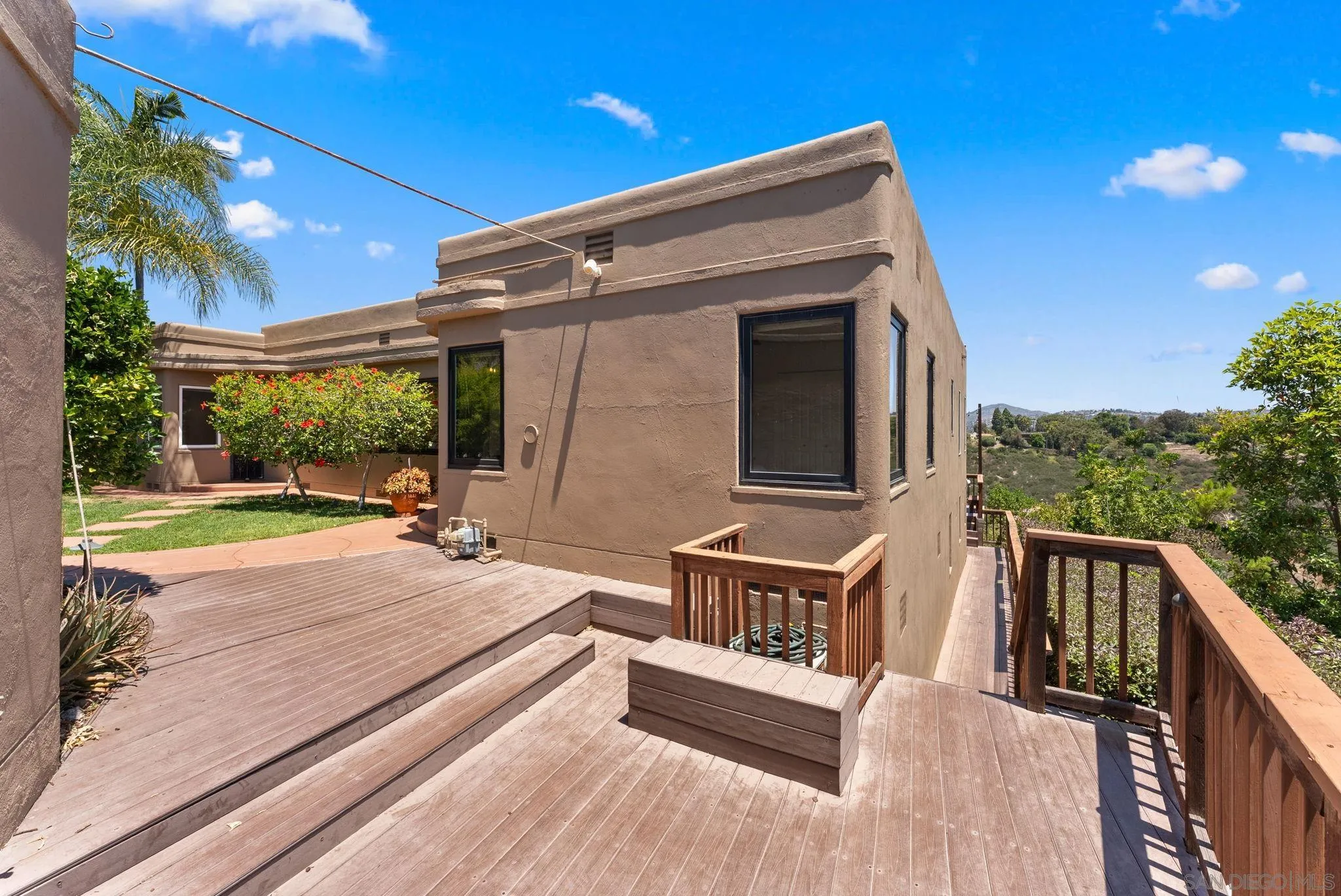 https://cdn.realtyfeed.com/cdn/127/260011908/b1f3361f31f9464fdc7f90bfd7cf4cf6.webp