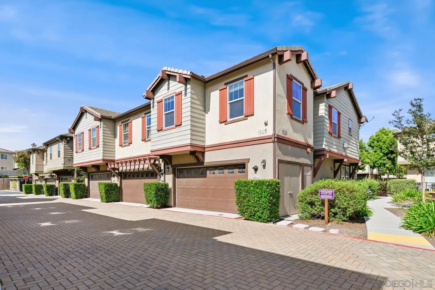 Photo #1: 260011913 Listing: Photo #1