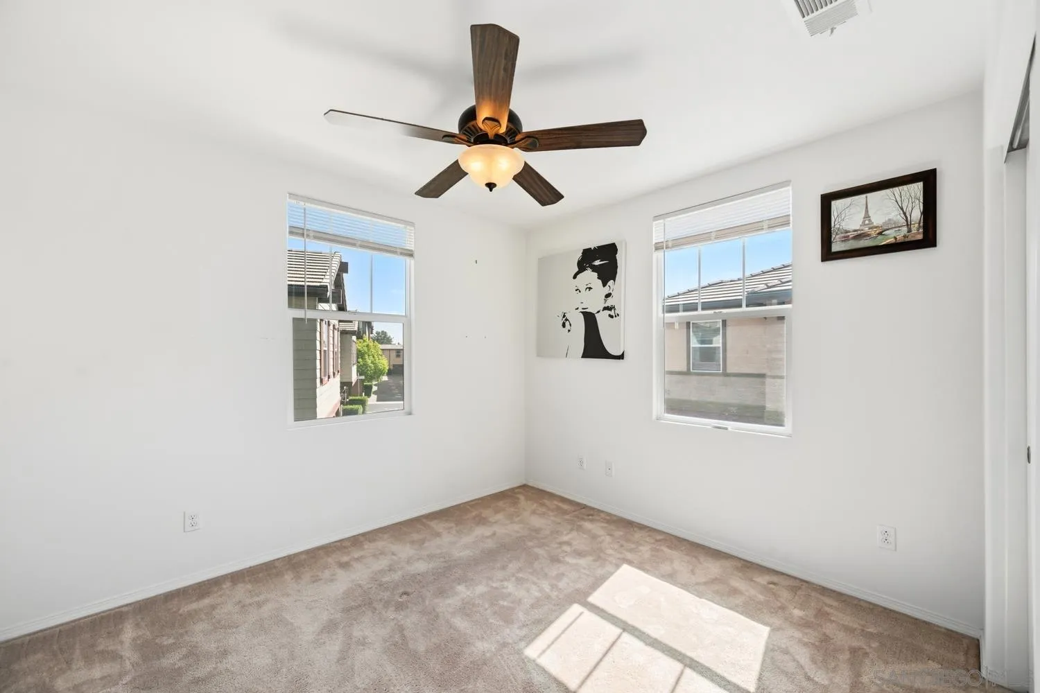 https://cdn.realtyfeed.com/cdn/127/260011913/09e73b55de8f82ae155657bec7521fc9.webp