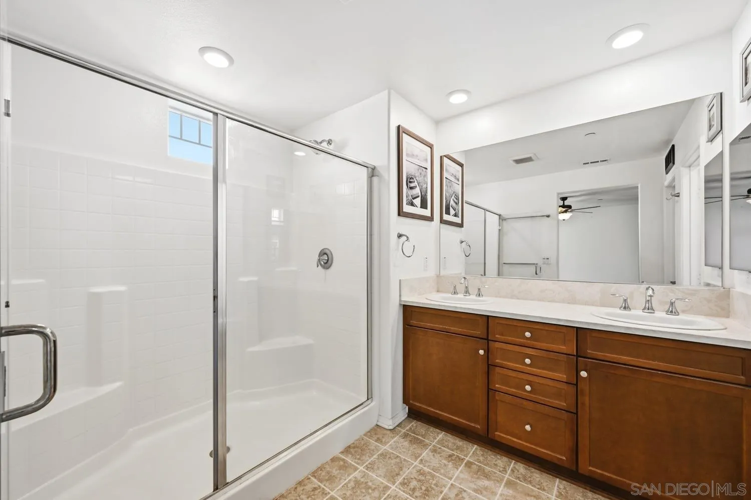 https://cdn.realtyfeed.com/cdn/127/260011913/7cbf050207c5f09f7f7848636bd8a3b3.webp