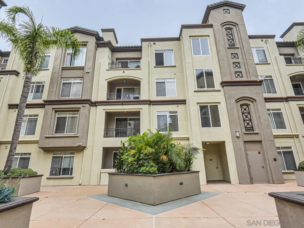 Photo #4: 260011916 Listing: Photo #4