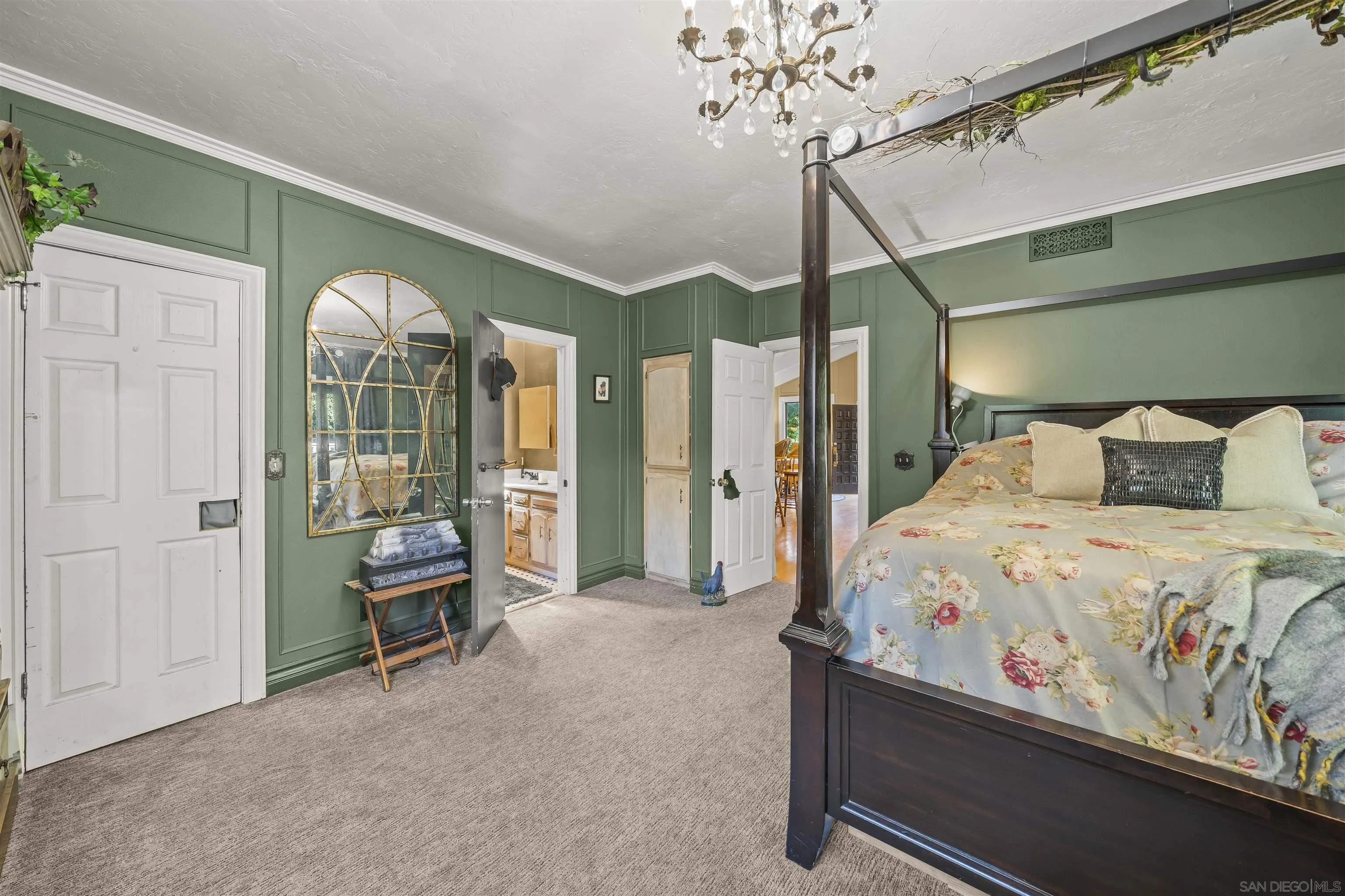 https://cdn.realtyfeed.com/cdn/127/260011917/0f3e5a7aa8569ba3003a0a0135d7a7a6.webp