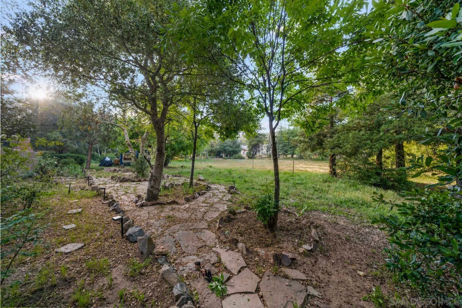 https://cdn.realtyfeed.com/cdn/127/260011917/906b66c987fb3cdd8eb0a9d8169bdbcf.webp