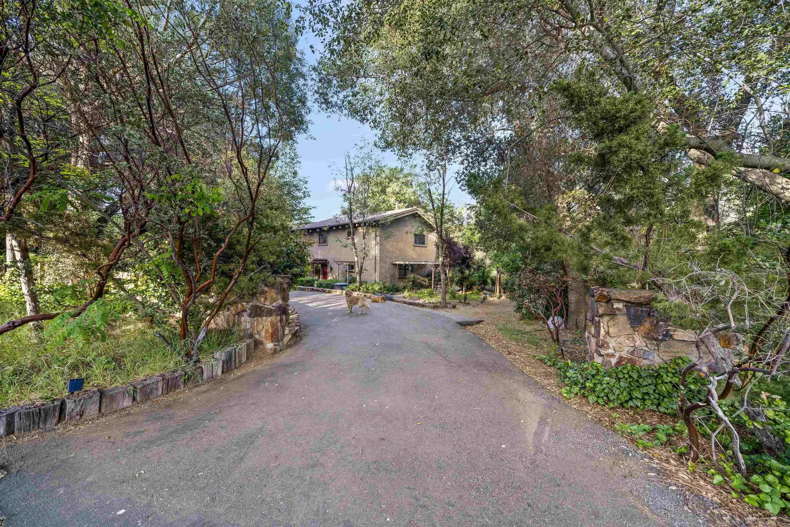 https://cdn.realtyfeed.com/cdn/127/260011917/b19a7c9420c35d6fd4fc23f353862ee6.webp
