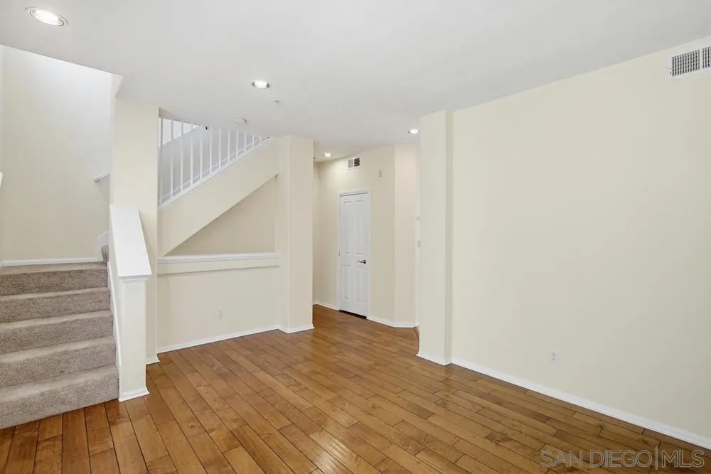 Photo #15: 260011918 Listing: Photo #15