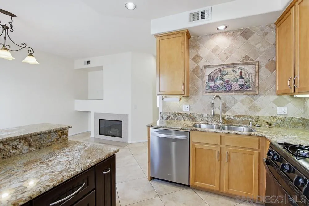Photo #7: 260011918 Listing: Photo #7