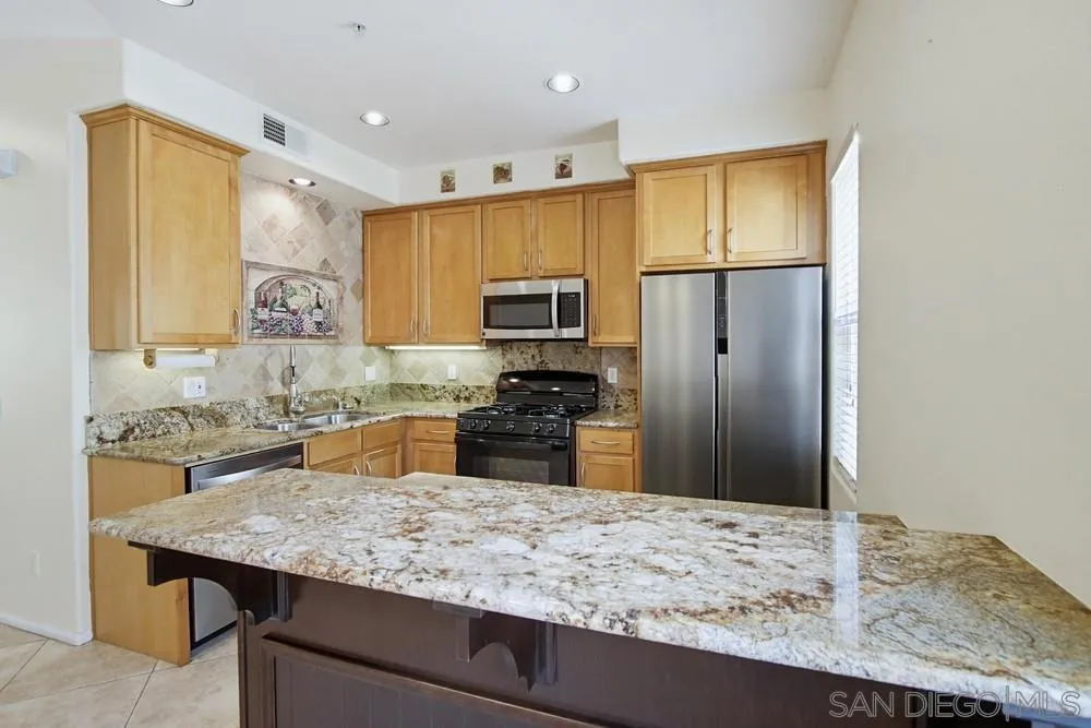 Photo #6: 260011918 Listing: Photo #6