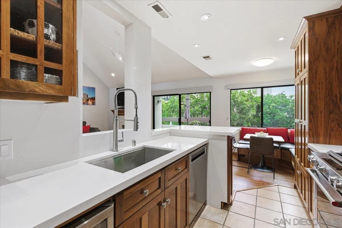 Photo #16: 260011919 Listing: Photo #16