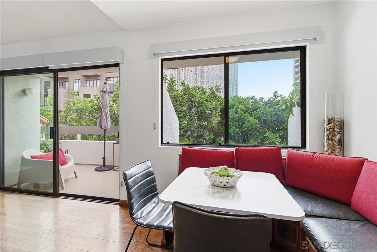 Photo #17: 260011919 Listing: Photo #17
