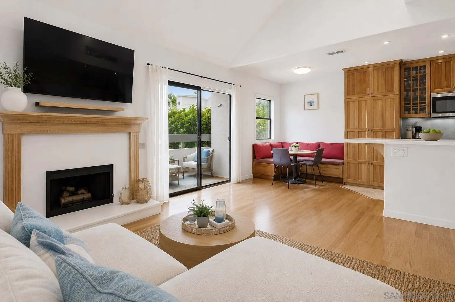 Photo #2: 260011919 Listing: Photo #2